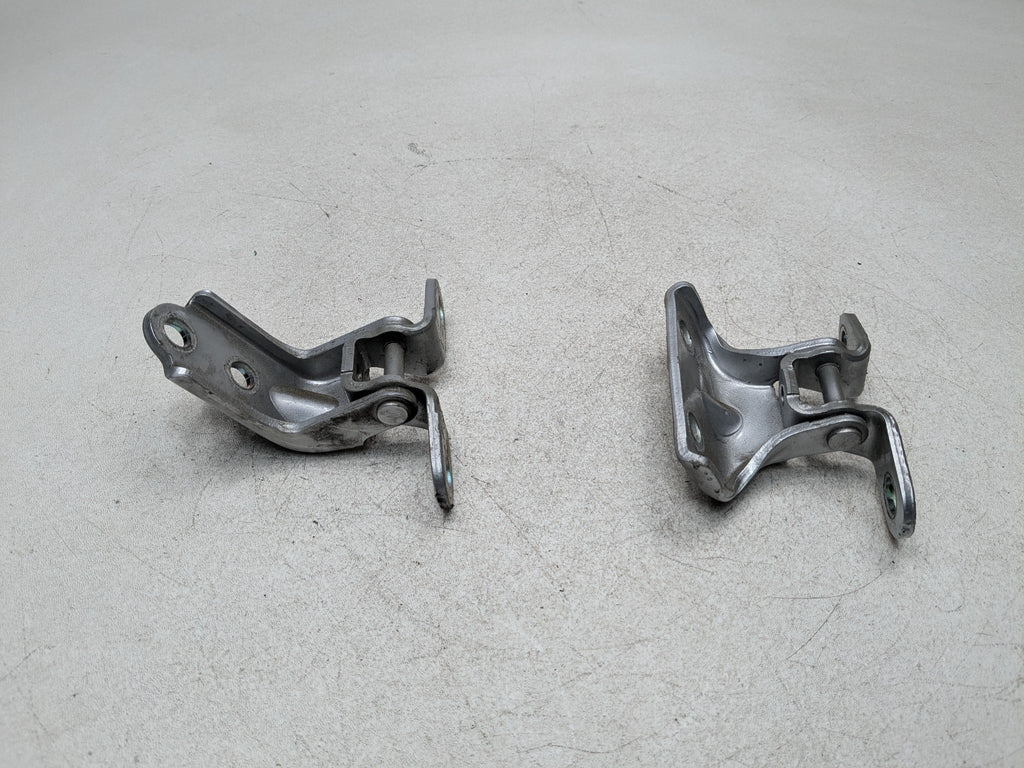 2011 - 2013 HYUNDAI SONATA OEM DOOR HINGE SET OF 2 REAR LEFT DRIVER SIDE
