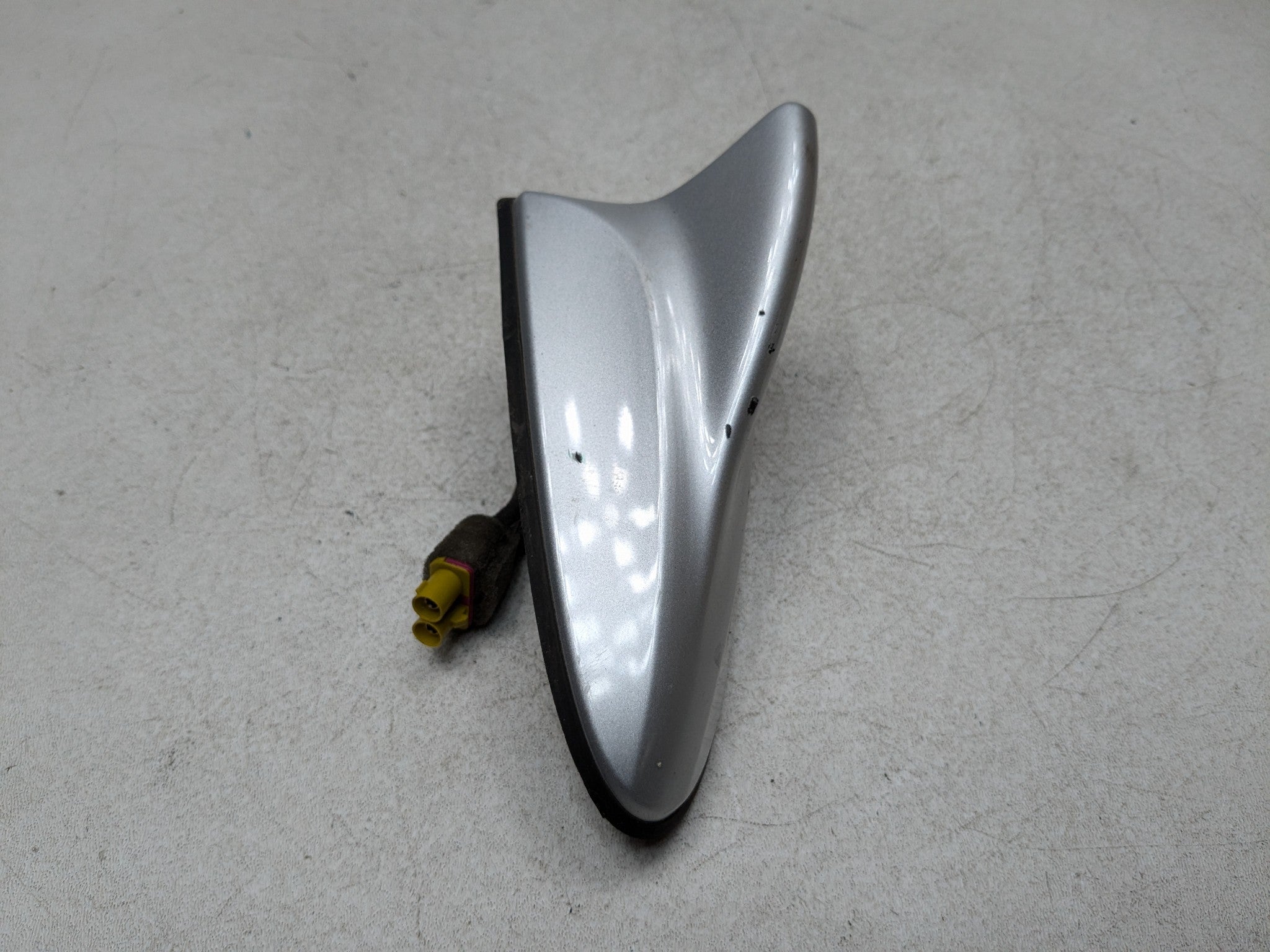 2011 - 2013 HYUNDAI SONATA OEM SHARK FIN ROOF RADIO ANTENNA RADIANT SILVER