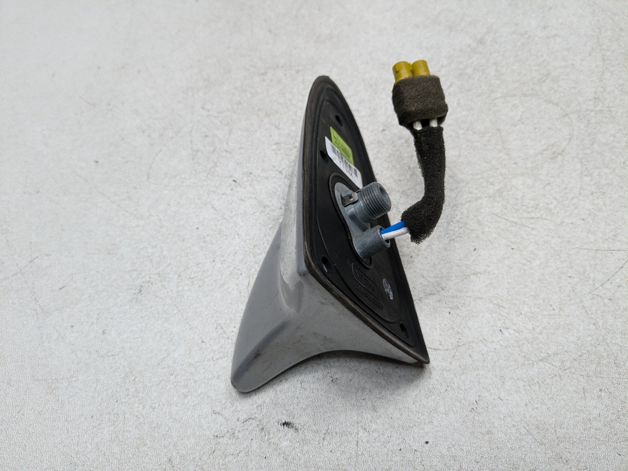2011 - 2013 HYUNDAI SONATA OEM SHARK FIN ROOF RADIO ANTENNA RADIANT SILVER