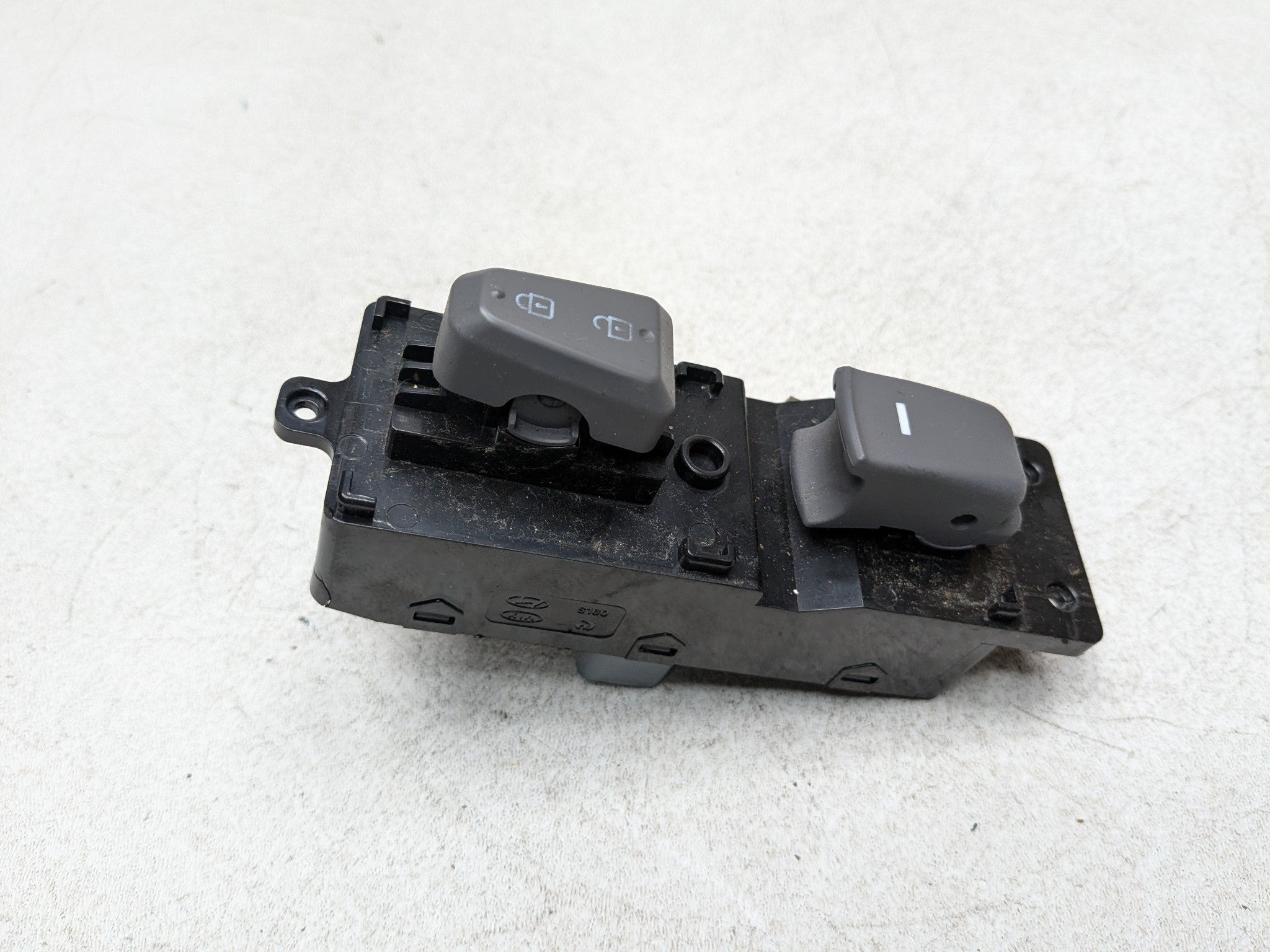 2011 - 2013 HYUNDAI SONATA OEM DOOR SWITCH ASSEMBLY FRONT RIGHT PASSENGER SIDE