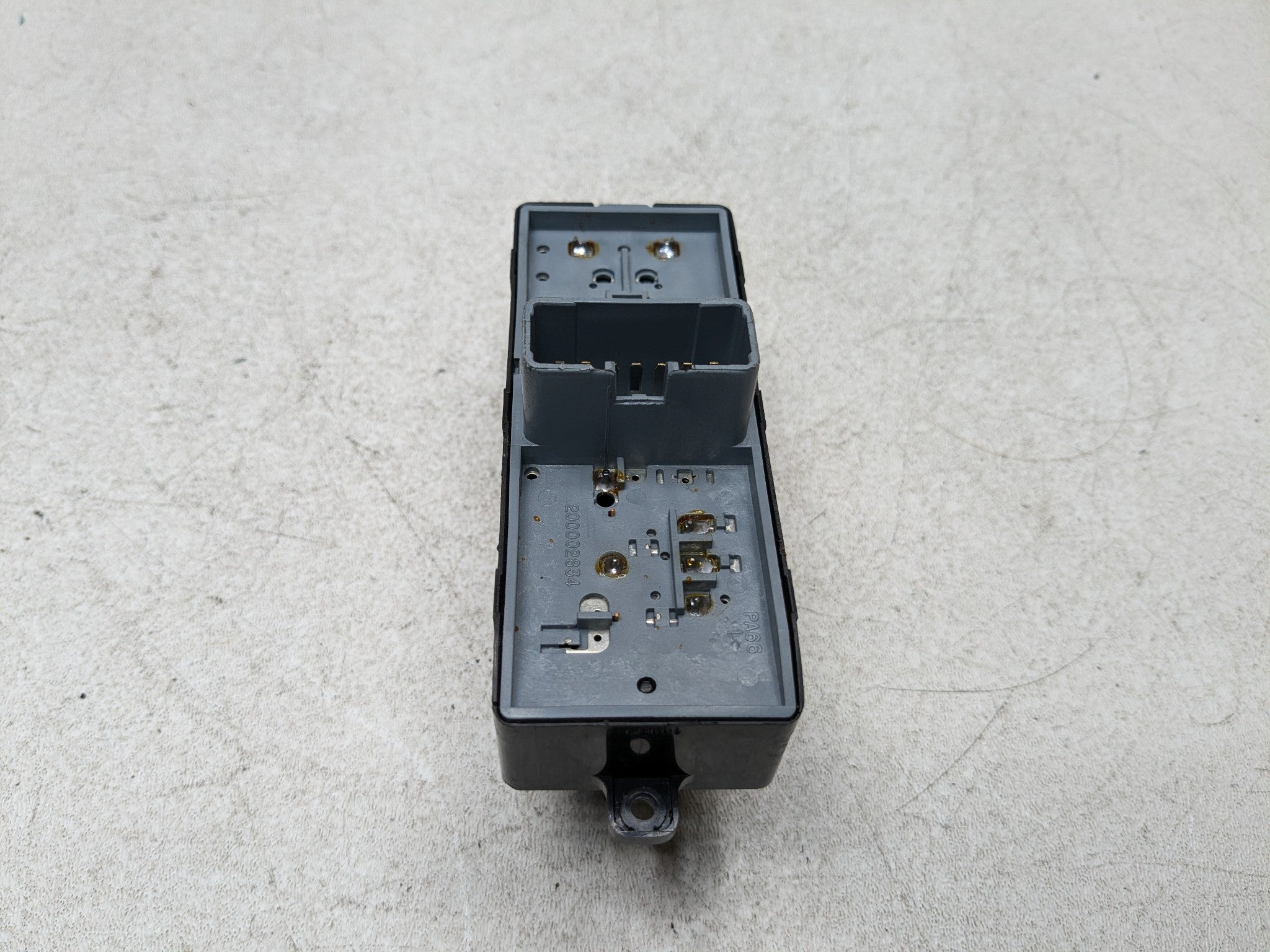 2011 - 2013 HYUNDAI SONATA OEM DOOR SWITCH ASSEMBLY FRONT RIGHT PASSENGER SIDE