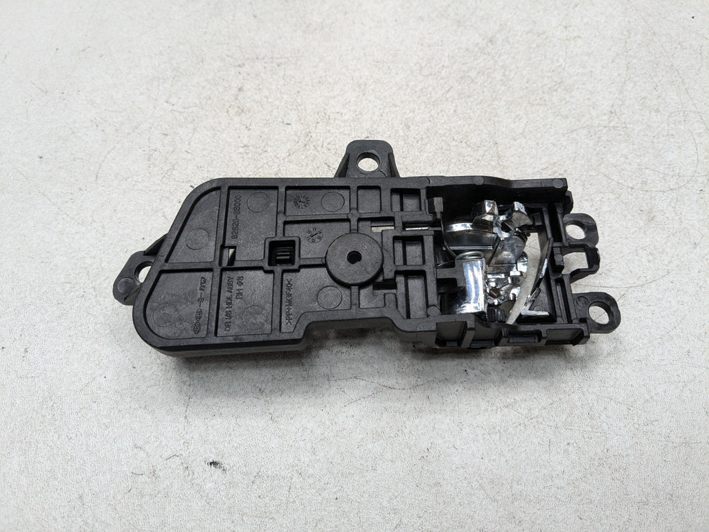 2011 - 2013 HYUNDAI SONATA OEM INTERIOR DOOR HANDLE FRONT RIGHT PASSENGER SIDE