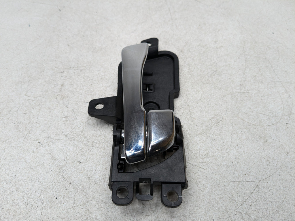 2011 - 2013 HYUNDAI SONATA OEM INTERIOR DOOR HANDLE REAR RIGHT PASSENGER SIDE