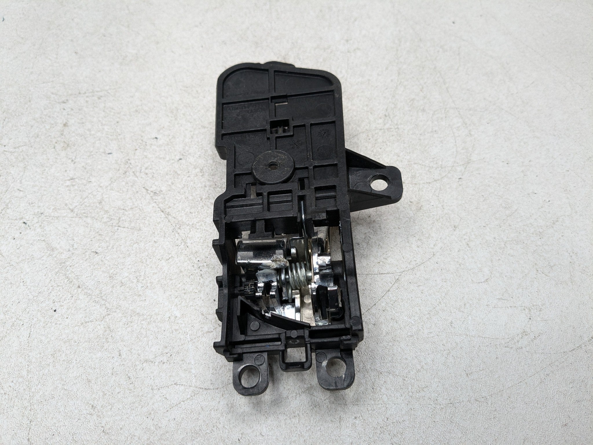 2011 - 2013 HYUNDAI SONATA OEM INTERIOR DOOR HANDLE REAR RIGHT PASSENGER SIDE
