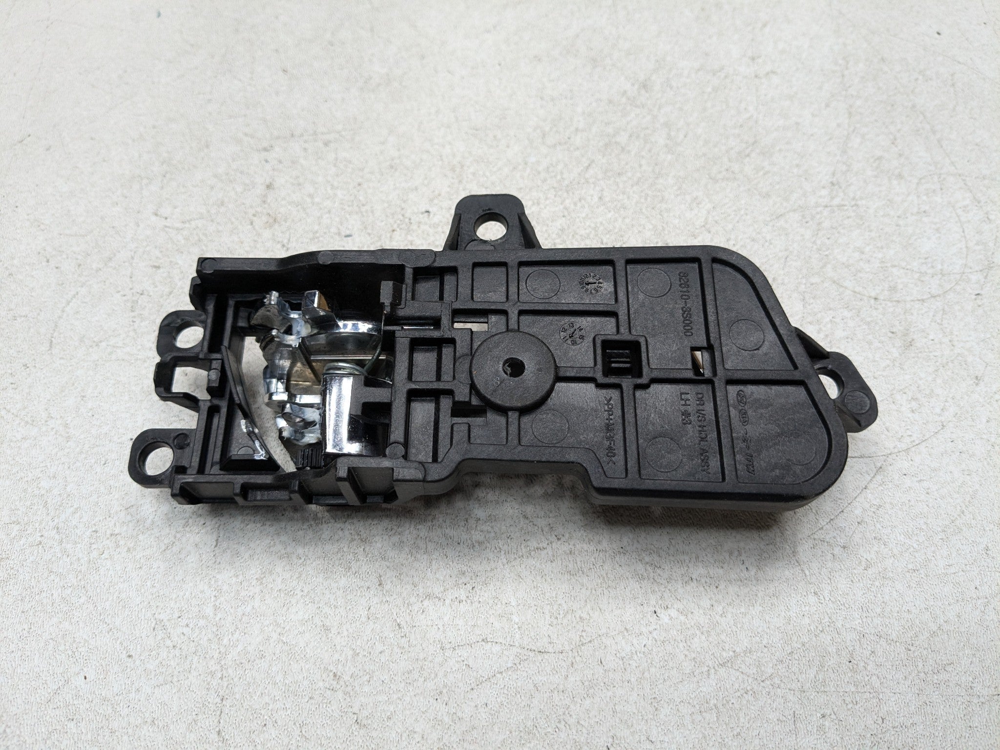 2011 - 2013 HYUNDAI SONATA OEM INTERIOR DOOR HANDLE REAR LEFT DRIVER SIDE