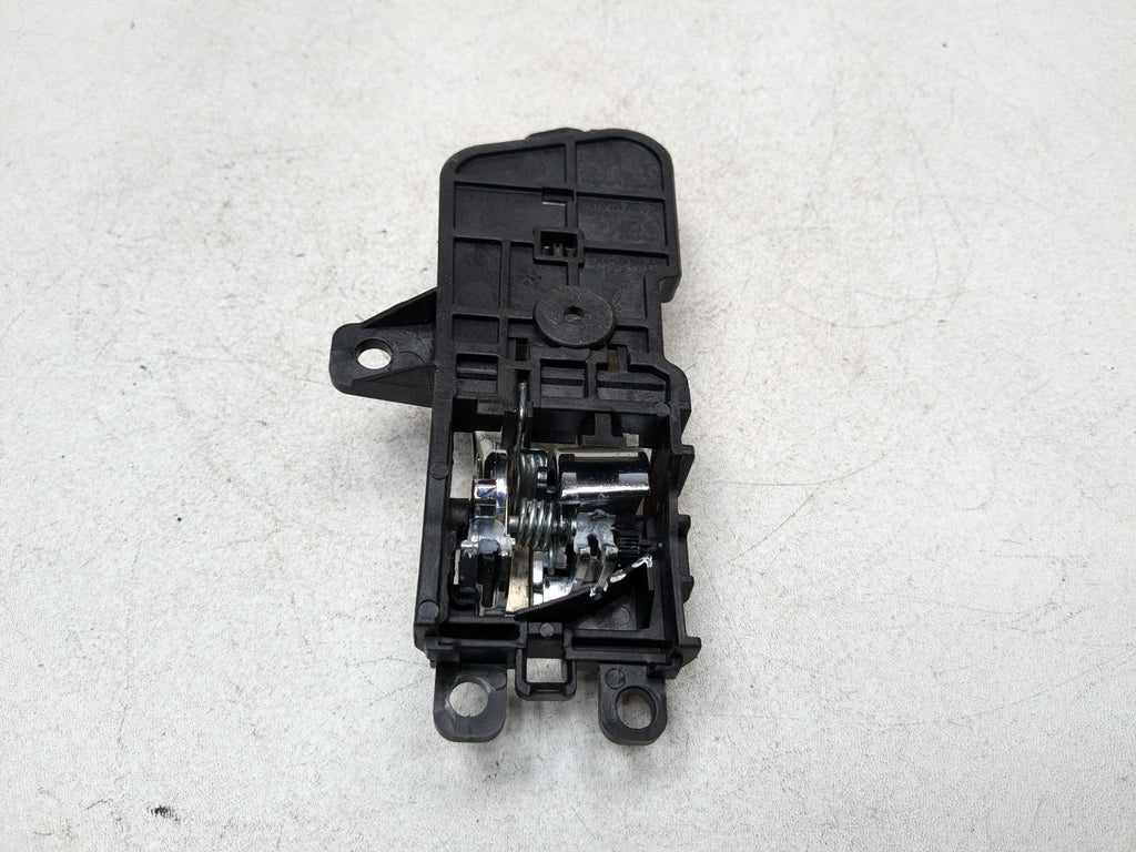 2011 - 2013 HYUNDAI SONATA OEM INTERIOR DOOR HANDLE REAR LEFT DRIVER SIDE