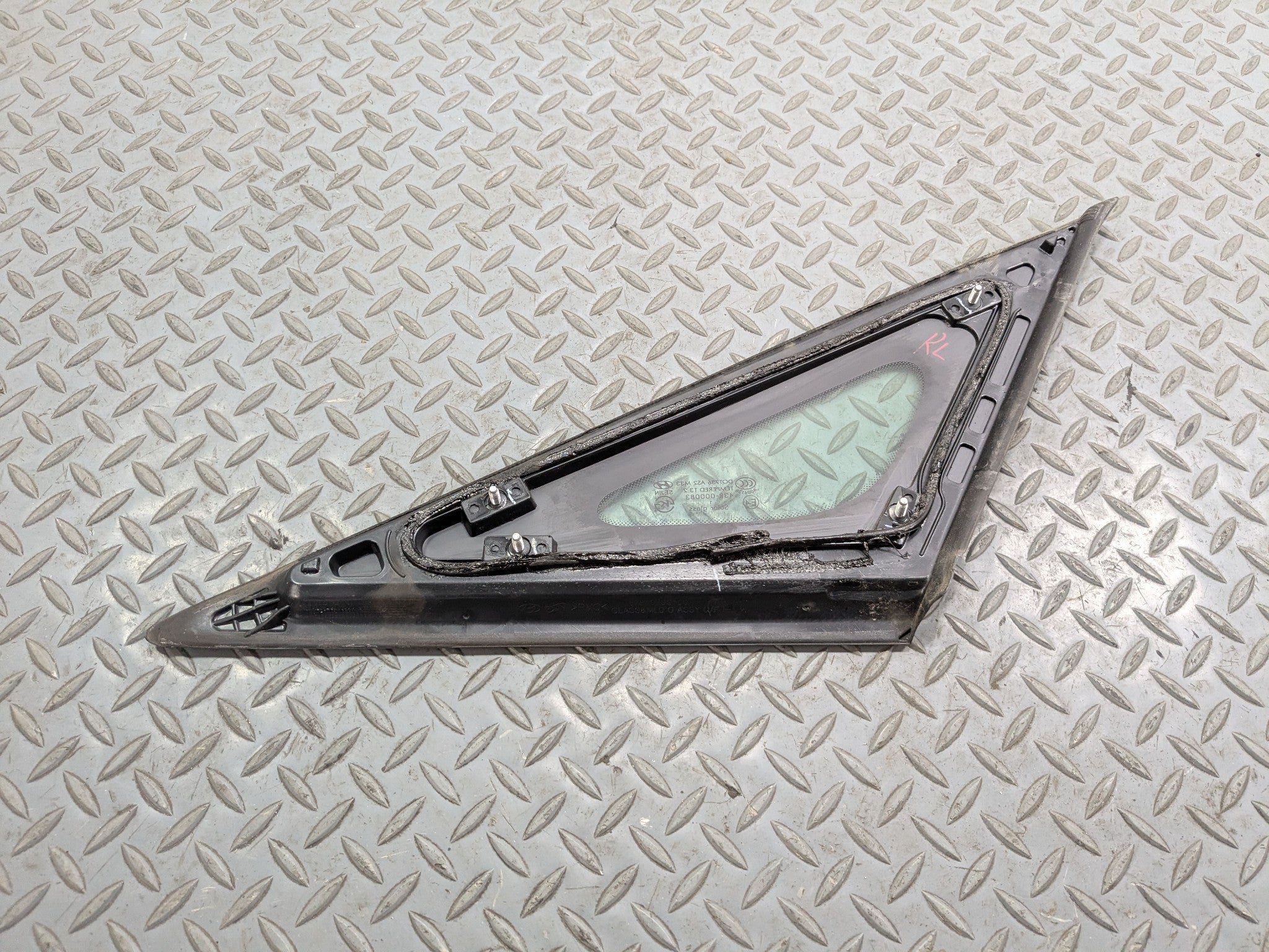2011 - 2013 HYUNDAI SONATA OEM QUARTER GLASS WITH CHROME STRIP REAR DRIVER LEFT