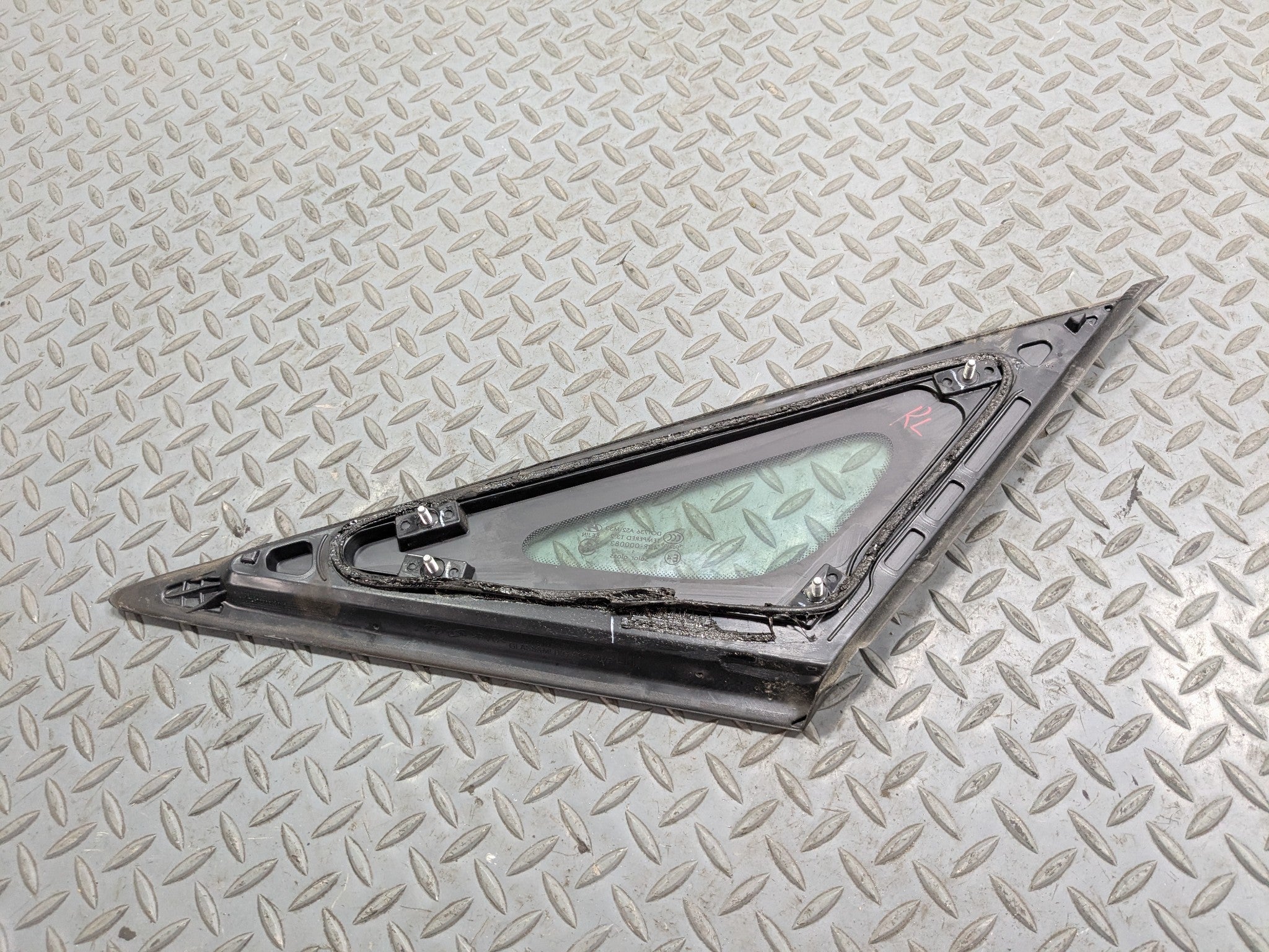2011 - 2013 HYUNDAI SONATA OEM QUARTER GLASS WITH CHROME STRIP REAR DRIVER LEFT