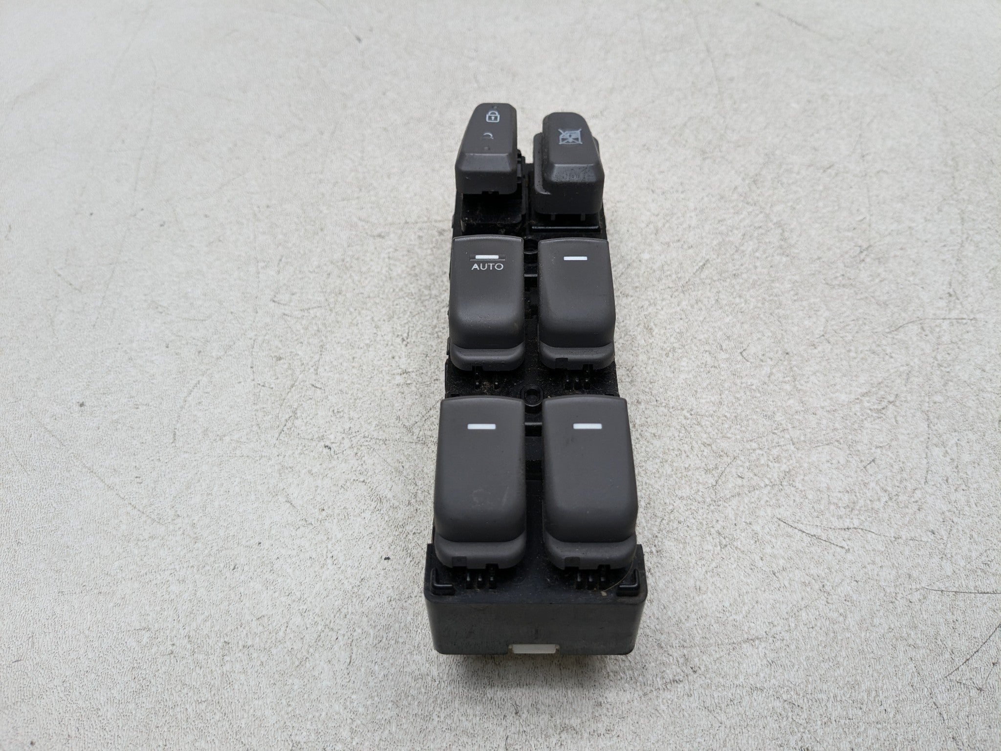 2011 - 2013 HYUNDAI SONATA OEM DRIVER FRONT DOOR SWITCH DRIVER'S LOCK AND WINDOW