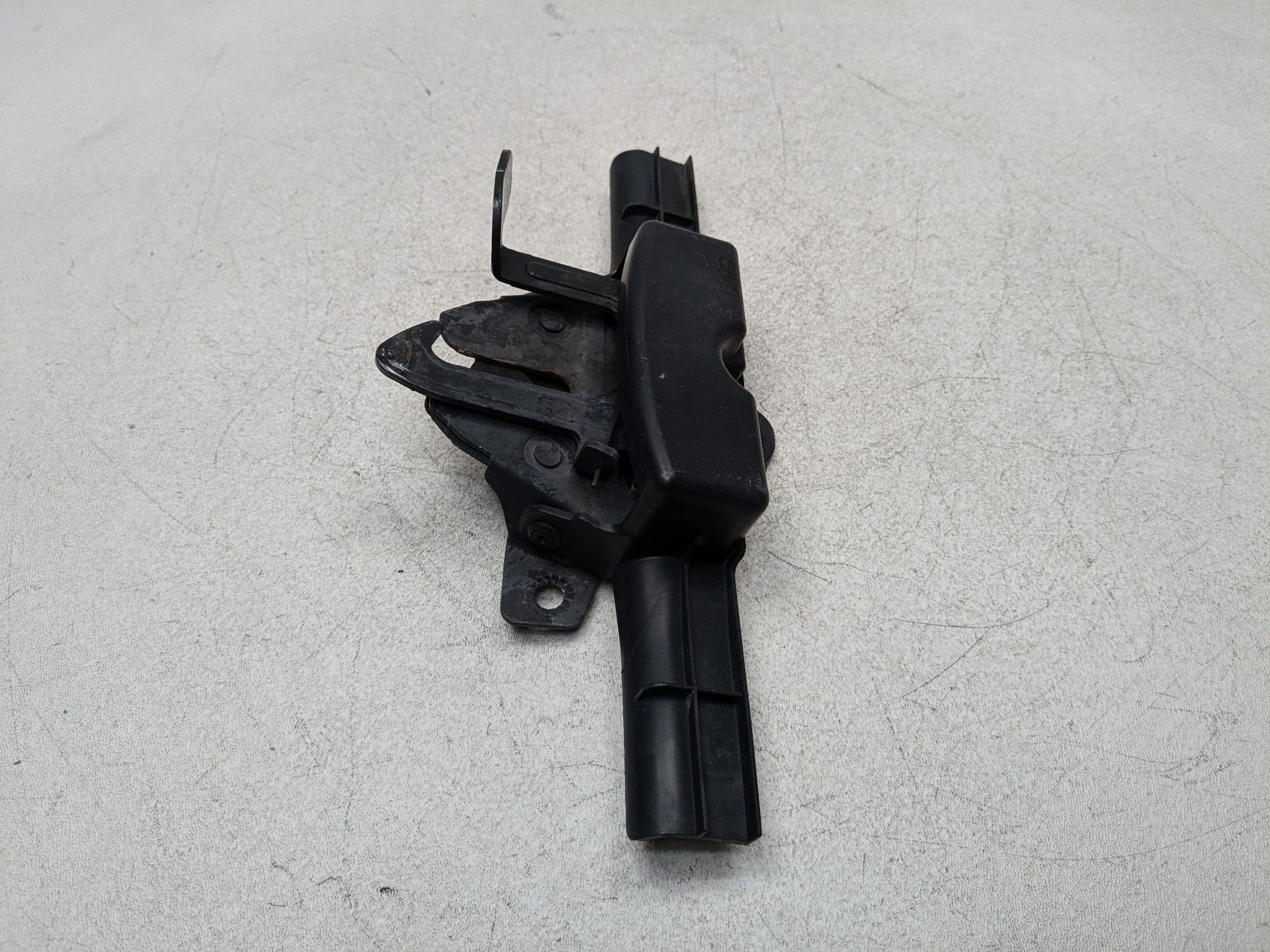 2011 - 2013 HYUNDAI SONATA OEM HOOD LOCK LATCH RELEASE ACTUATOR ASSEMBLY