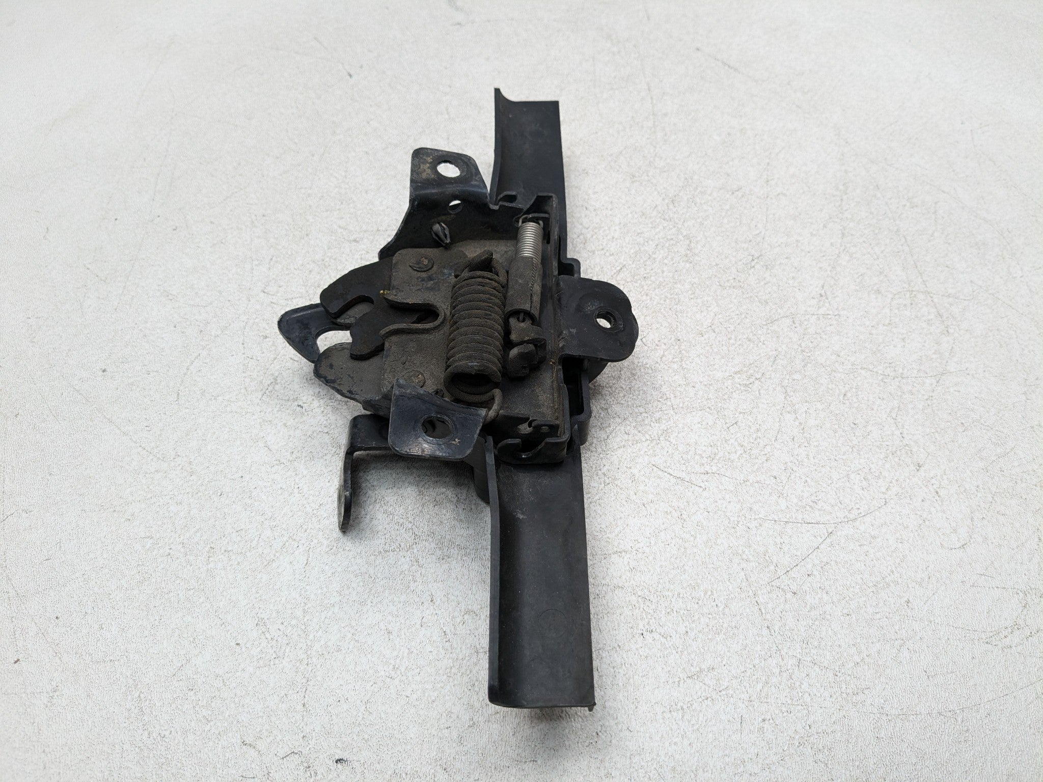 2011 - 2013 HYUNDAI SONATA OEM HOOD LOCK LATCH RELEASE ACTUATOR ASSEMBLY