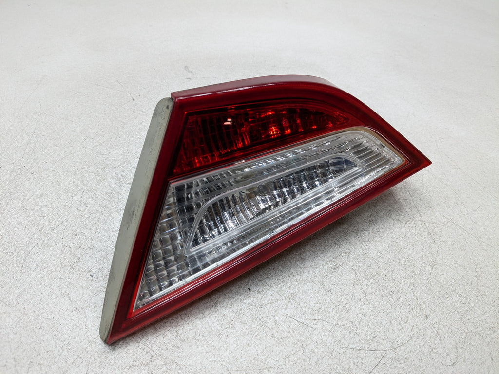 2011 - 2013 HYUNDAI SONATA OEM INNER TRUNK DECKLID TAILLIGHT LAMP REAR LEFT