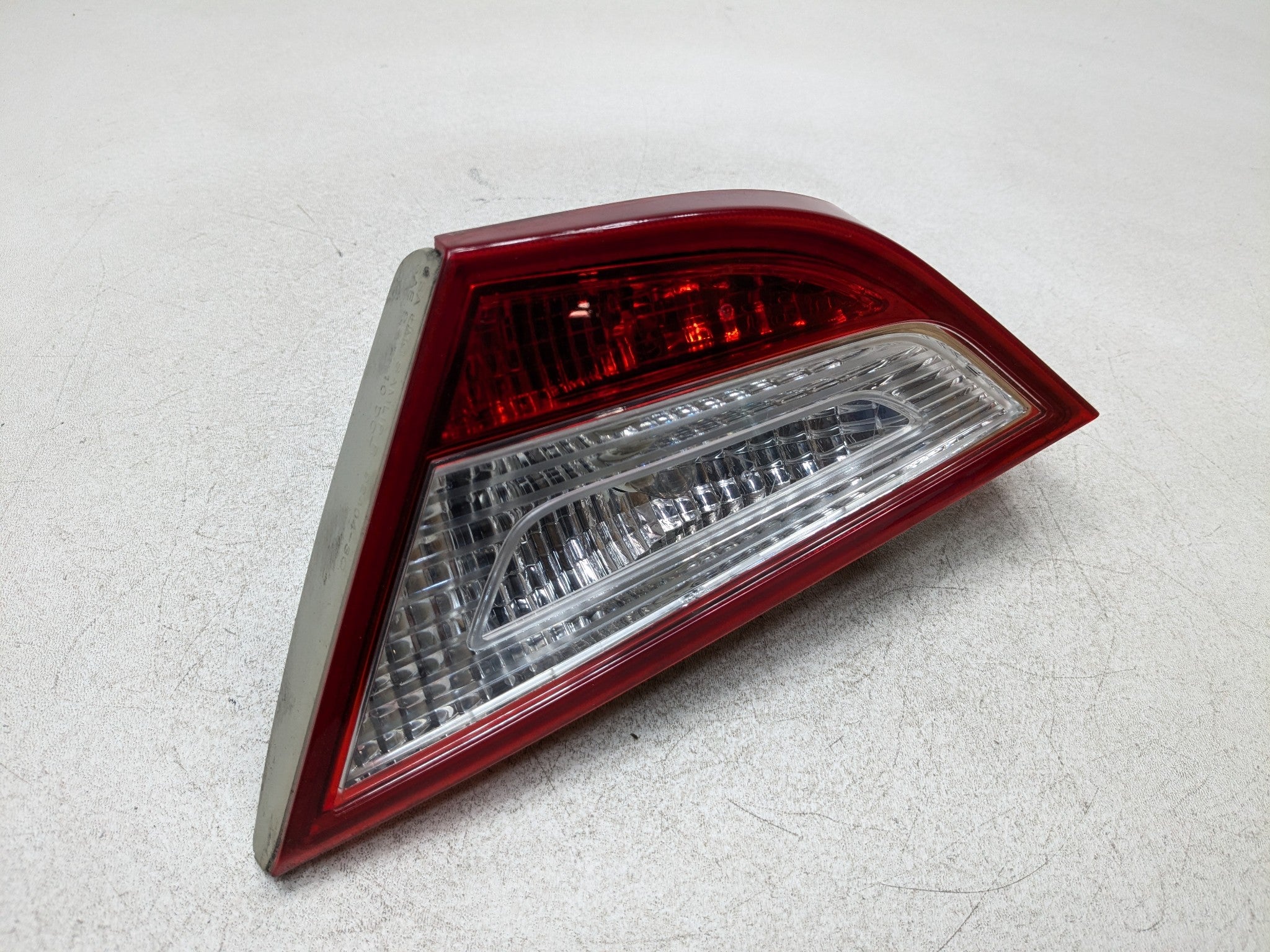 2011 - 2013 HYUNDAI SONATA OEM INNER TRUNK DECKLID TAILLIGHT LAMP REAR LEFT