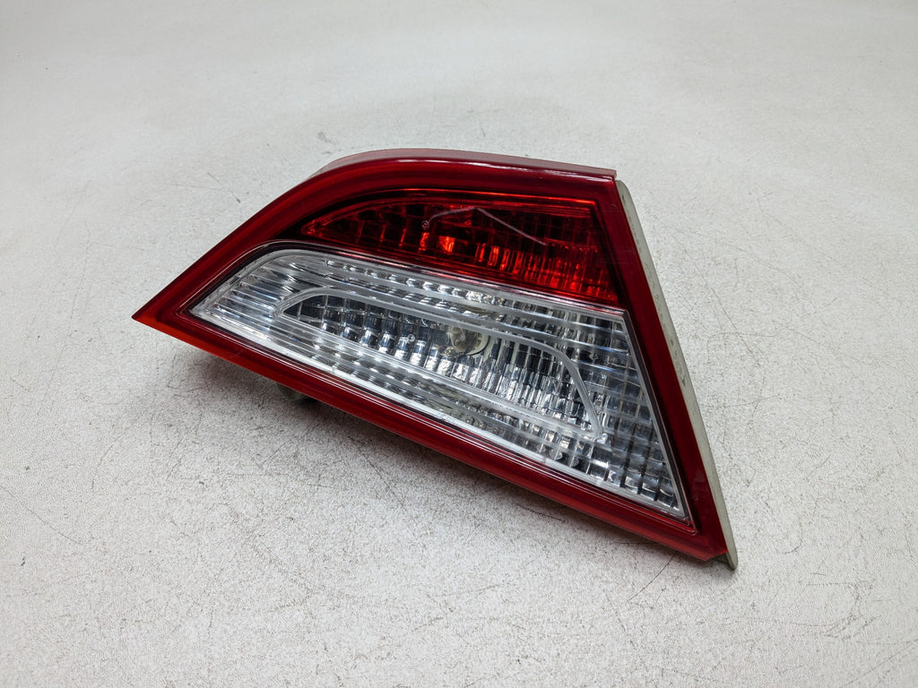 2011 - 2013 HYUNDAI SONATA OEM INNER TRUNK DECKLID TAILLIGHT LAMP REAR RIGHT