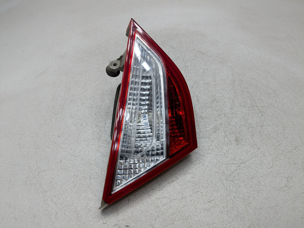 2011 - 2013 HYUNDAI SONATA OEM INNER TRUNK DECKLID TAILLIGHT LAMP REAR RIGHT