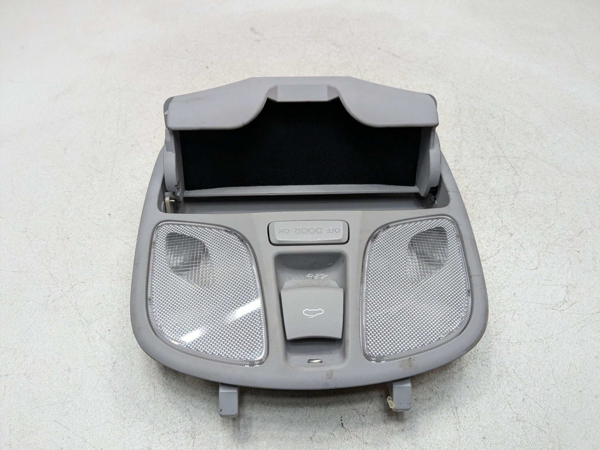 11 - 13 HYUNDAI SONATA OEM ROOF OVERHEAD INTERIOR DOME READING MAP LIGHT FRONT
