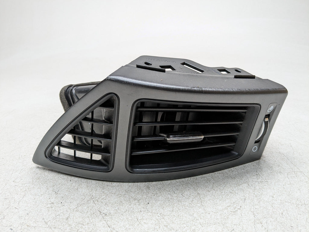 2011 - 2013 HYUNDAI SONATA OEM DASH PANEL AIR HEATER VENT FRONT RIGHT SIDE