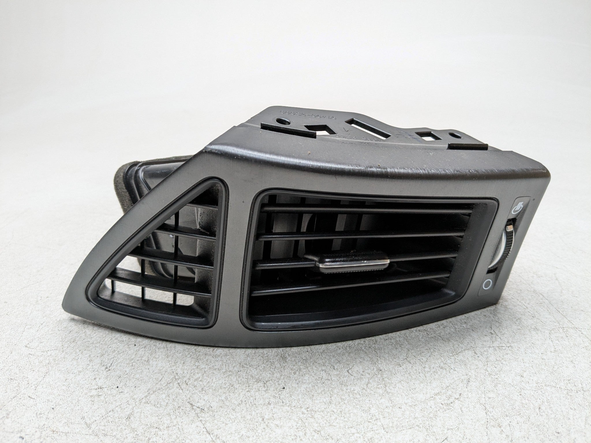 2011 - 2013 HYUNDAI SONATA OEM DASH PANEL AIR HEATER VENT FRONT RIGHT SIDE