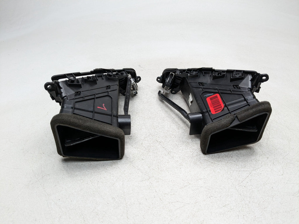 2011 - 2013 HYUNDAI SONATA OEM DASH PANEL AIR HEATER VENTS FRONT CENTER