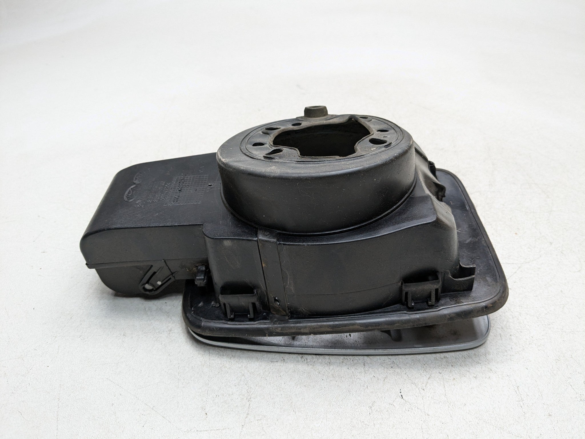 2011 - 2013 HYUNDAI SONATA OEM GAS FUEL FILLER TANK DOOR LID COVER