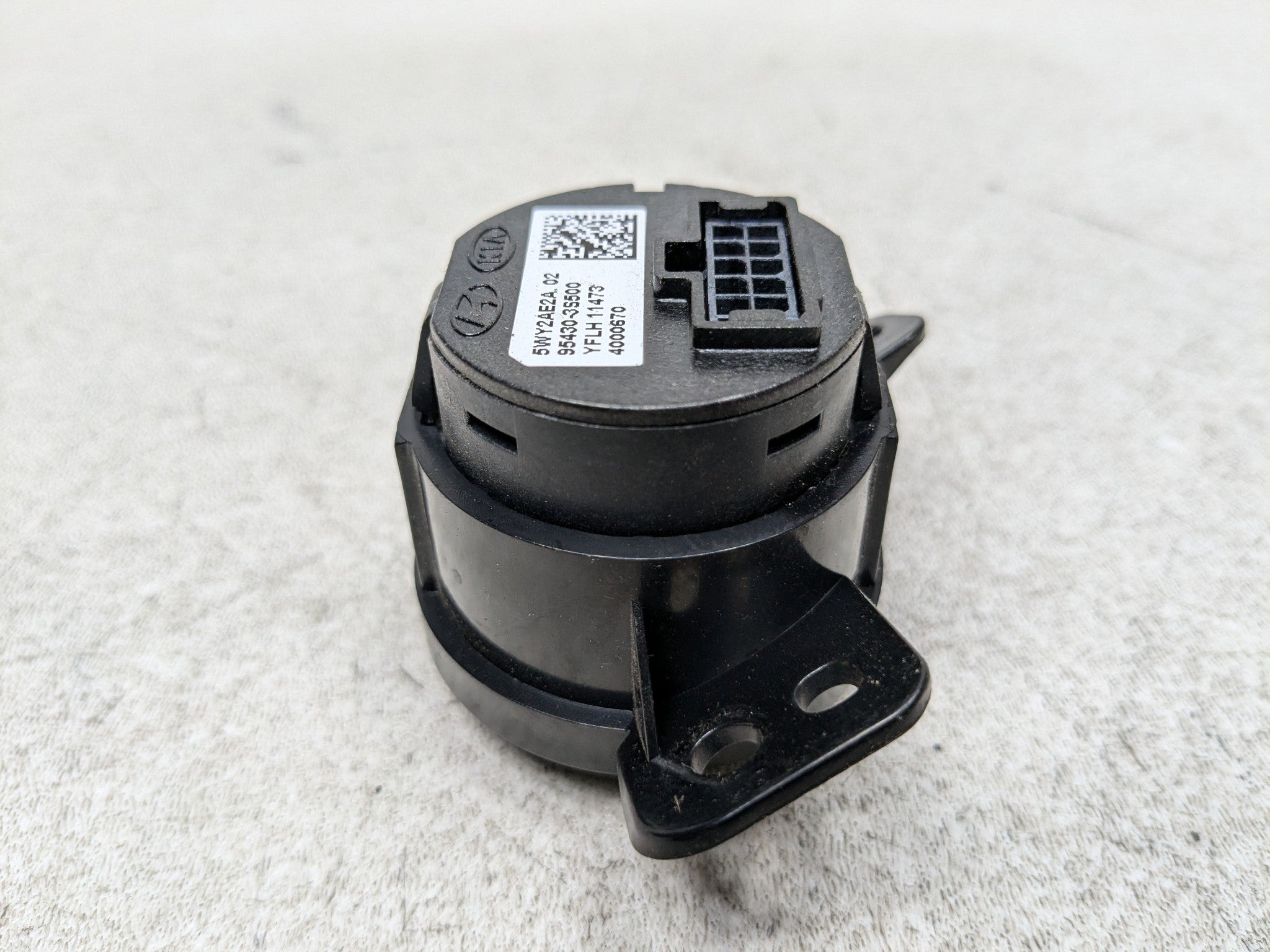 2011 - 2013 HYUNDAI SONATA OEM ENGINE START STOP IGNITION SWITCH WITHOUT KEY
