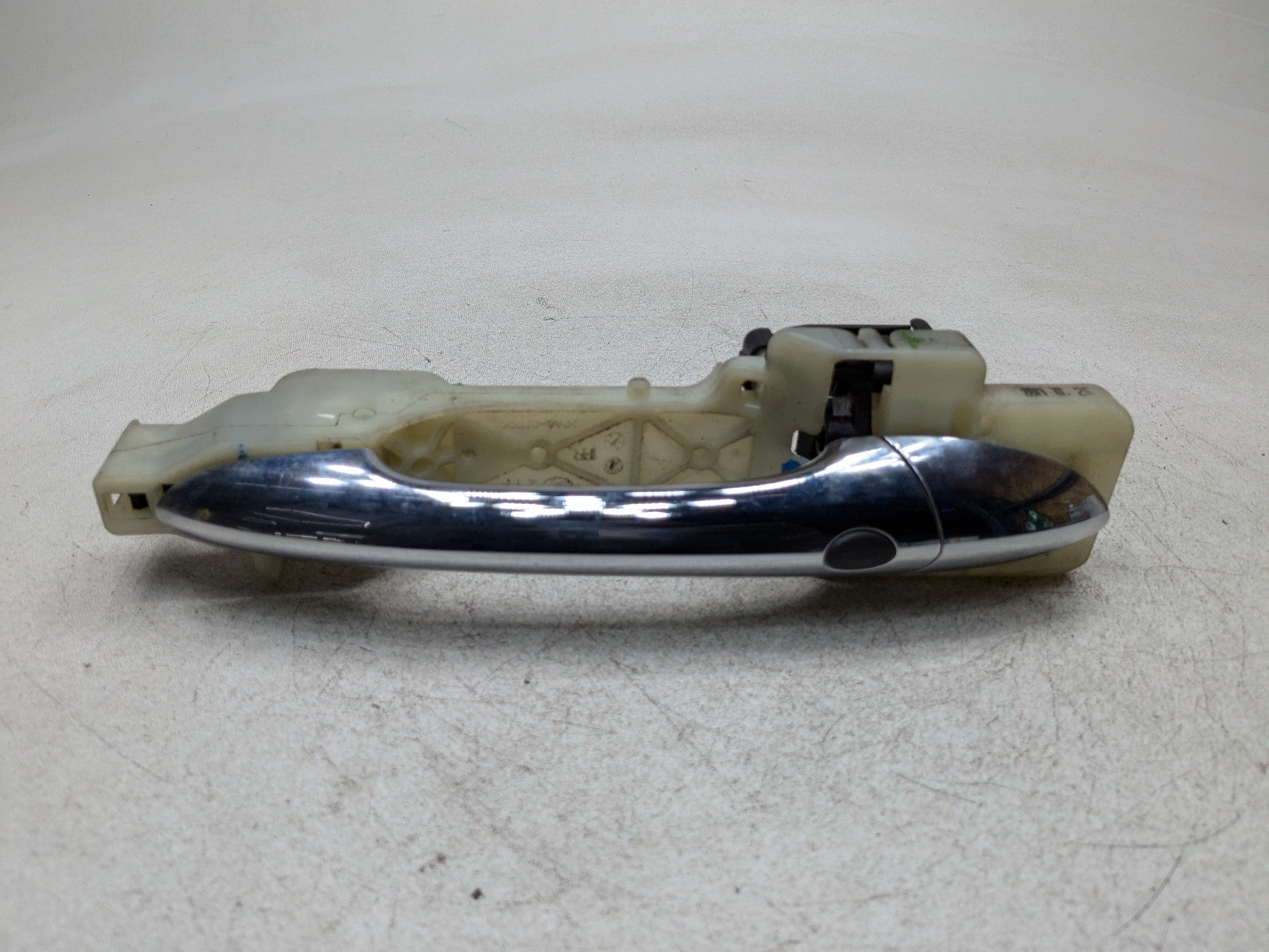 2011 - 2013 HYUNDAI SONATA OEM EXTERIOR DOOR HANDLE FRONT RIGHT PASSENGER SIDE