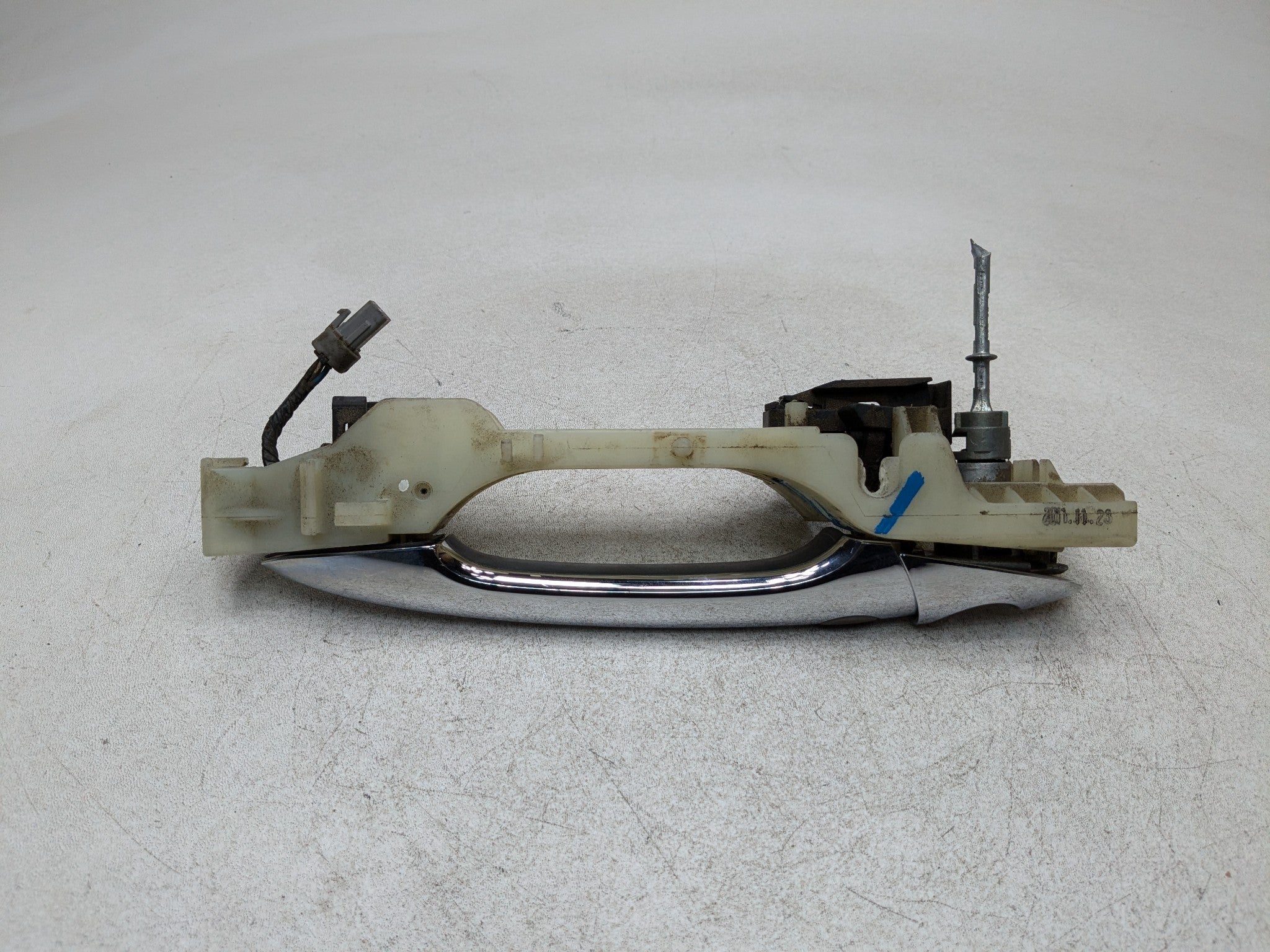 2011 - 2013 HYUNDAI SONATA OEM EXTERIOR DOOR HANDLE FRONT LEFT DRIVER SIDE