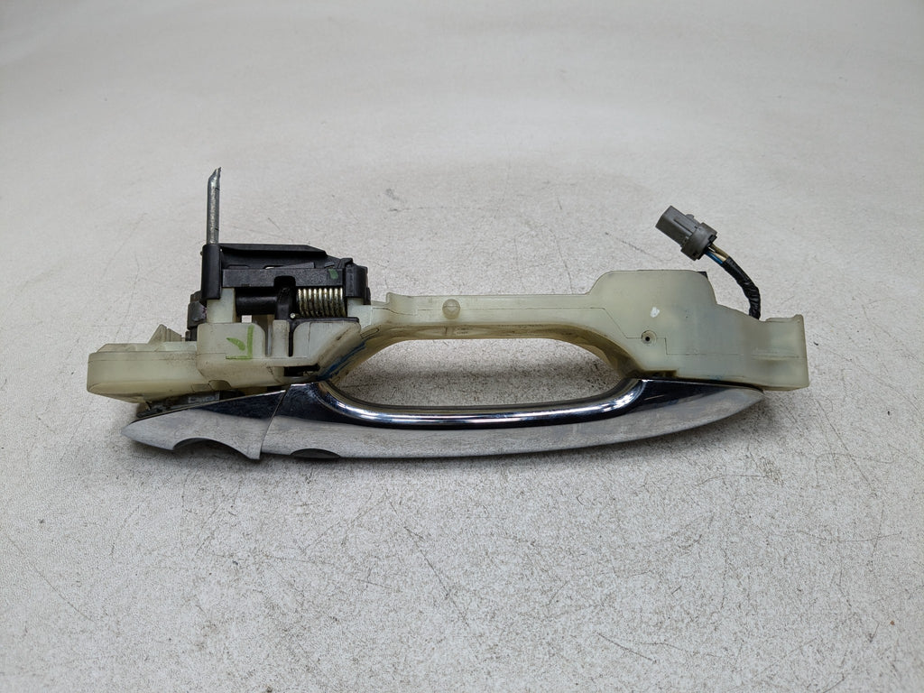 2011 - 2013 HYUNDAI SONATA OEM EXTERIOR DOOR HANDLE FRONT LEFT DRIVER SIDE