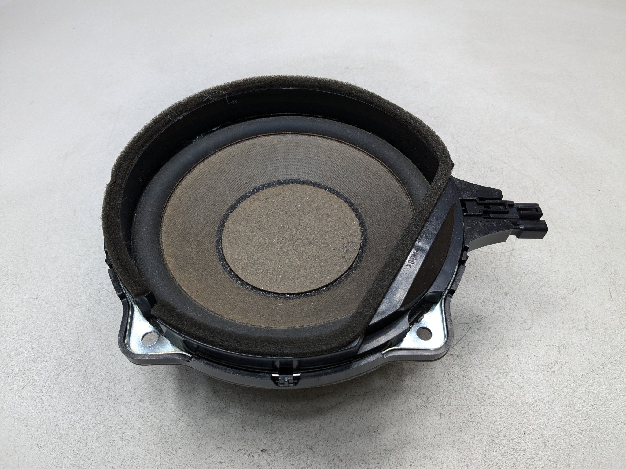 2011 - 2013 HYUNDAI SONATA OEM SUBWOOFER SPEAKER AUDIO SOUND SYSTEM
