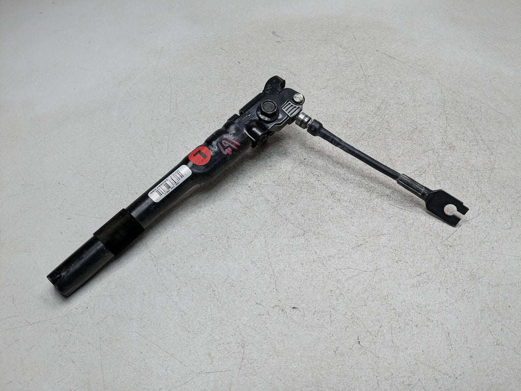 2011 - 2013 HYUNDAI SONATA OEM SEAT BELT TENSIONER BUCKLE FRONT LEFT DRIVER SIDE