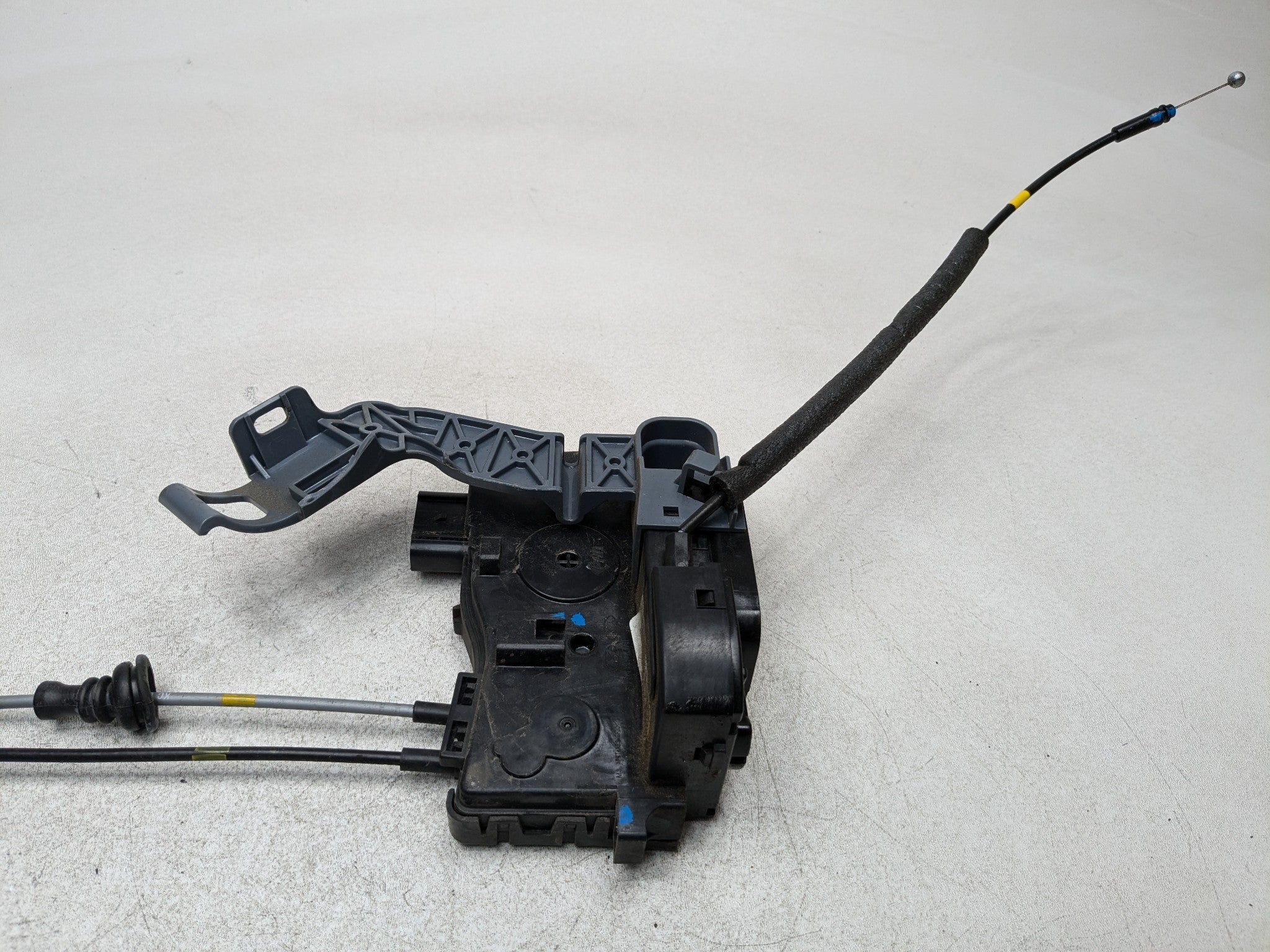 2011 - 2013 HYUNDAI SONATA OEM DOOR LOCK LATCH RELEASE ACTUATOR REAR LEFT SIDE
