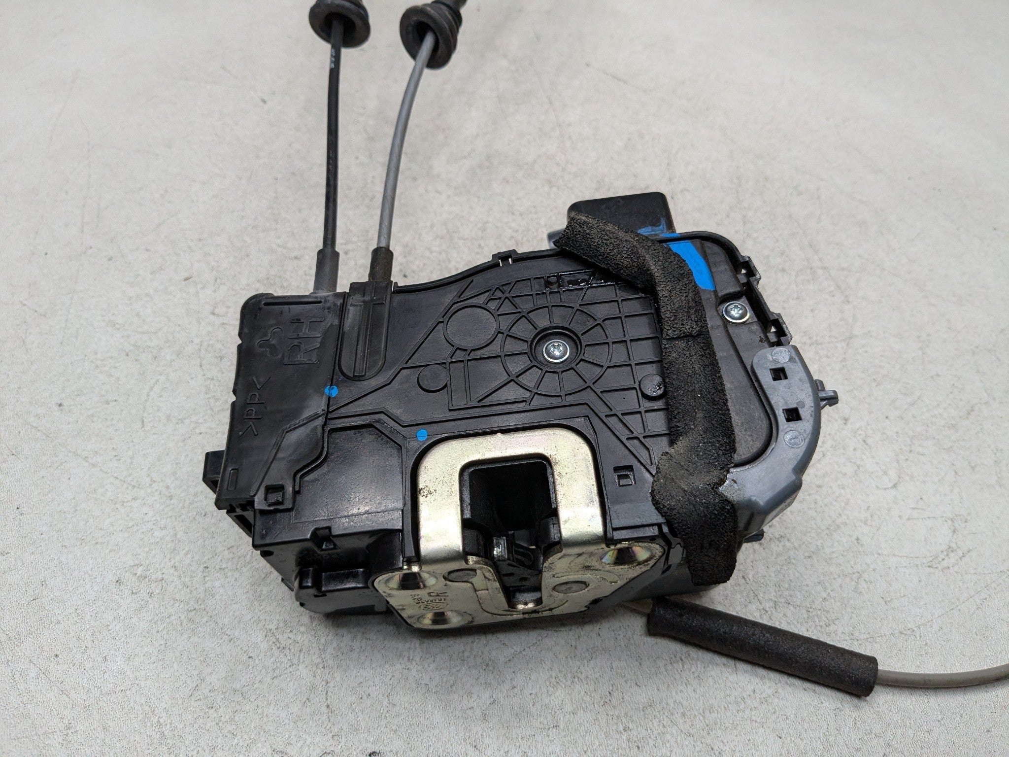 2011 - 2013 HYUNDAI SONATA OEM DOOR LOCK LATCH RELEASE ACTUATOR FRONT RIGHT SIDE