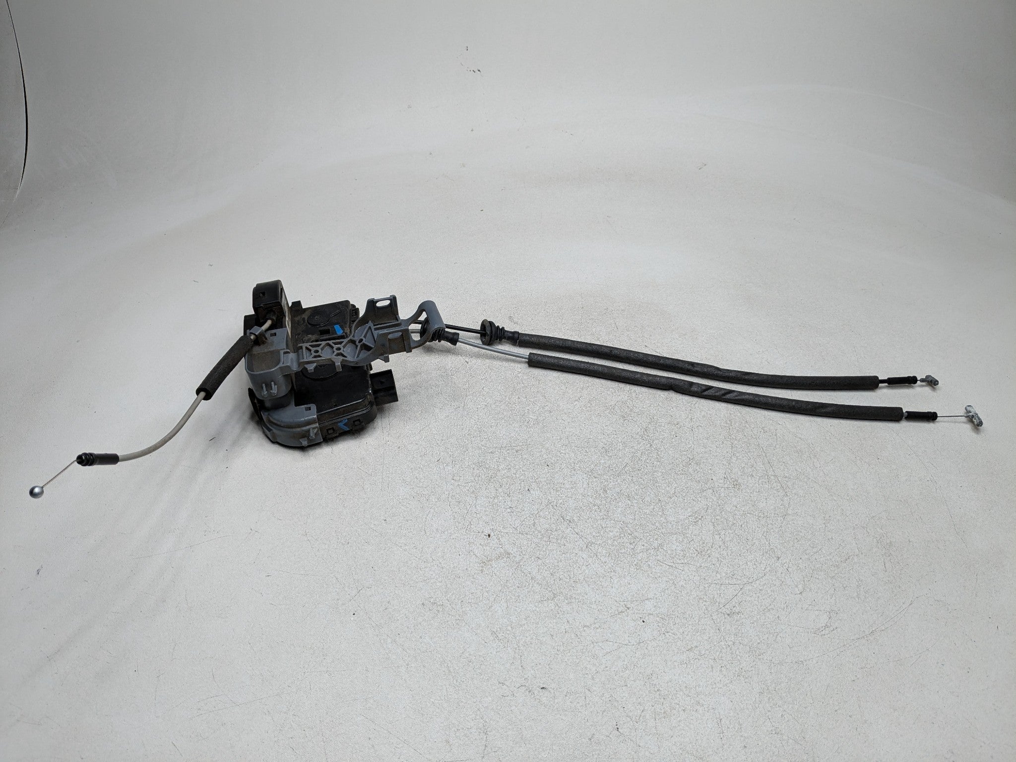 2011 - 2013 HYUNDAI SONATA OEM DOOR LOCK LATCH RELEASE ACTUATOR FRONT LEFT SIDE