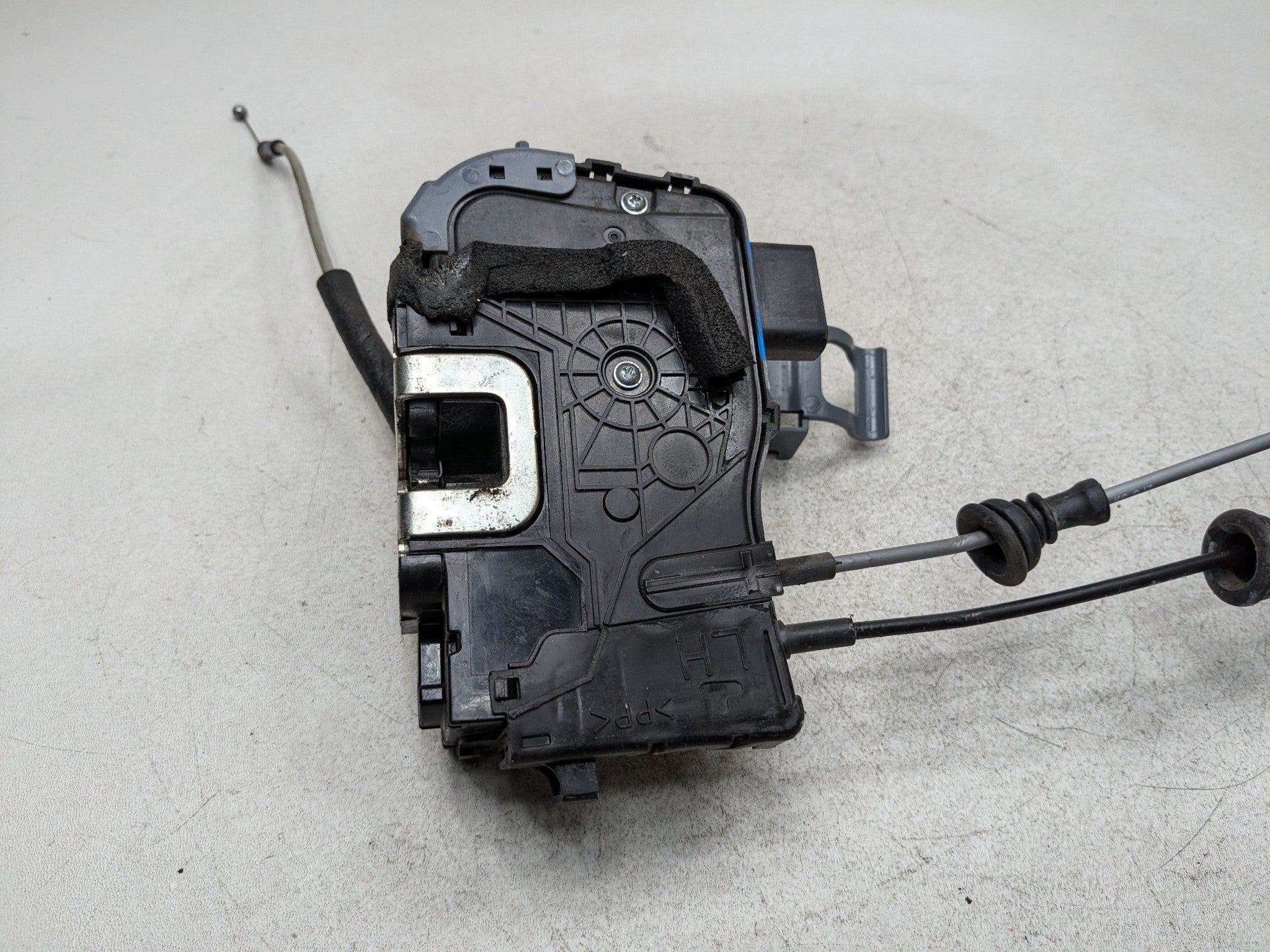 2011 - 2013 HYUNDAI SONATA OEM DOOR LOCK LATCH RELEASE ACTUATOR FRONT LEFT SIDE