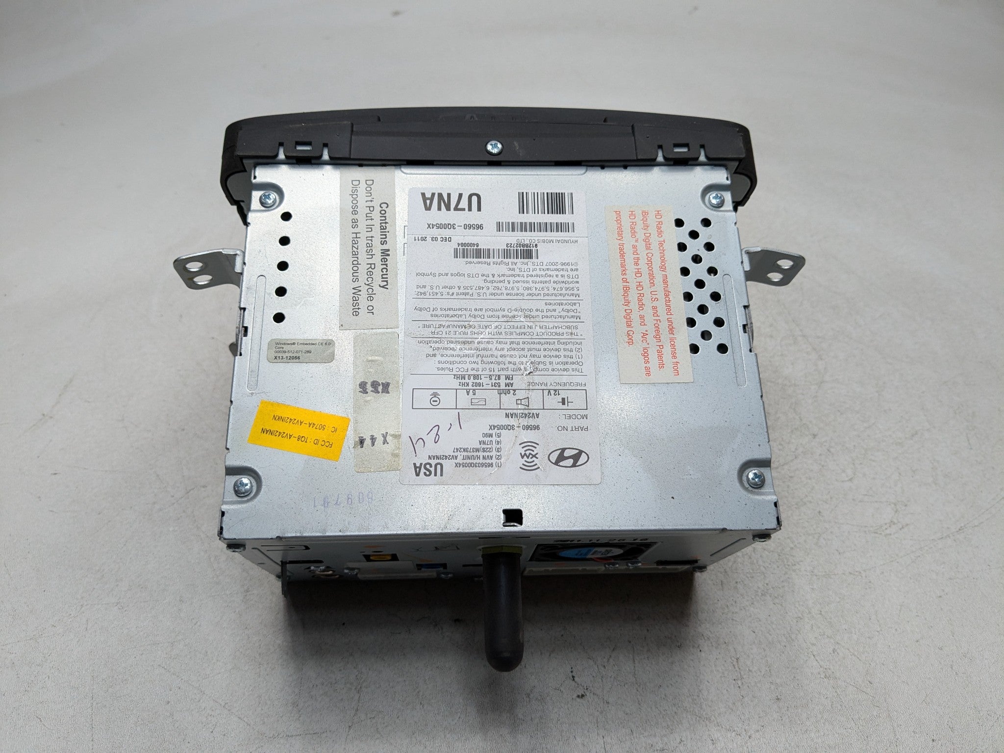 2011 - 2013 HYUNDAI SONATA OEM AM FM CD NAVIGATION RADIO PLAYER DISPLAY SCREEN
