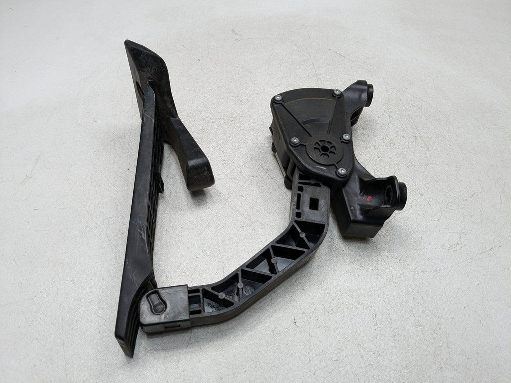 11 - 13 HYUNDAI SONATA OEM THROTTLE GAS ACCELERATOR PEDAL SENSOR ASSEMBLY BLACK