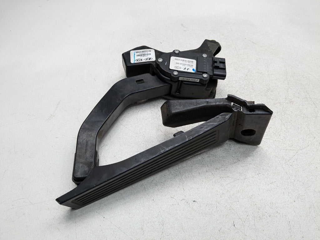 11 - 13 HYUNDAI SONATA OEM THROTTLE GAS ACCELERATOR PEDAL SENSOR ASSEMBLY BLACK