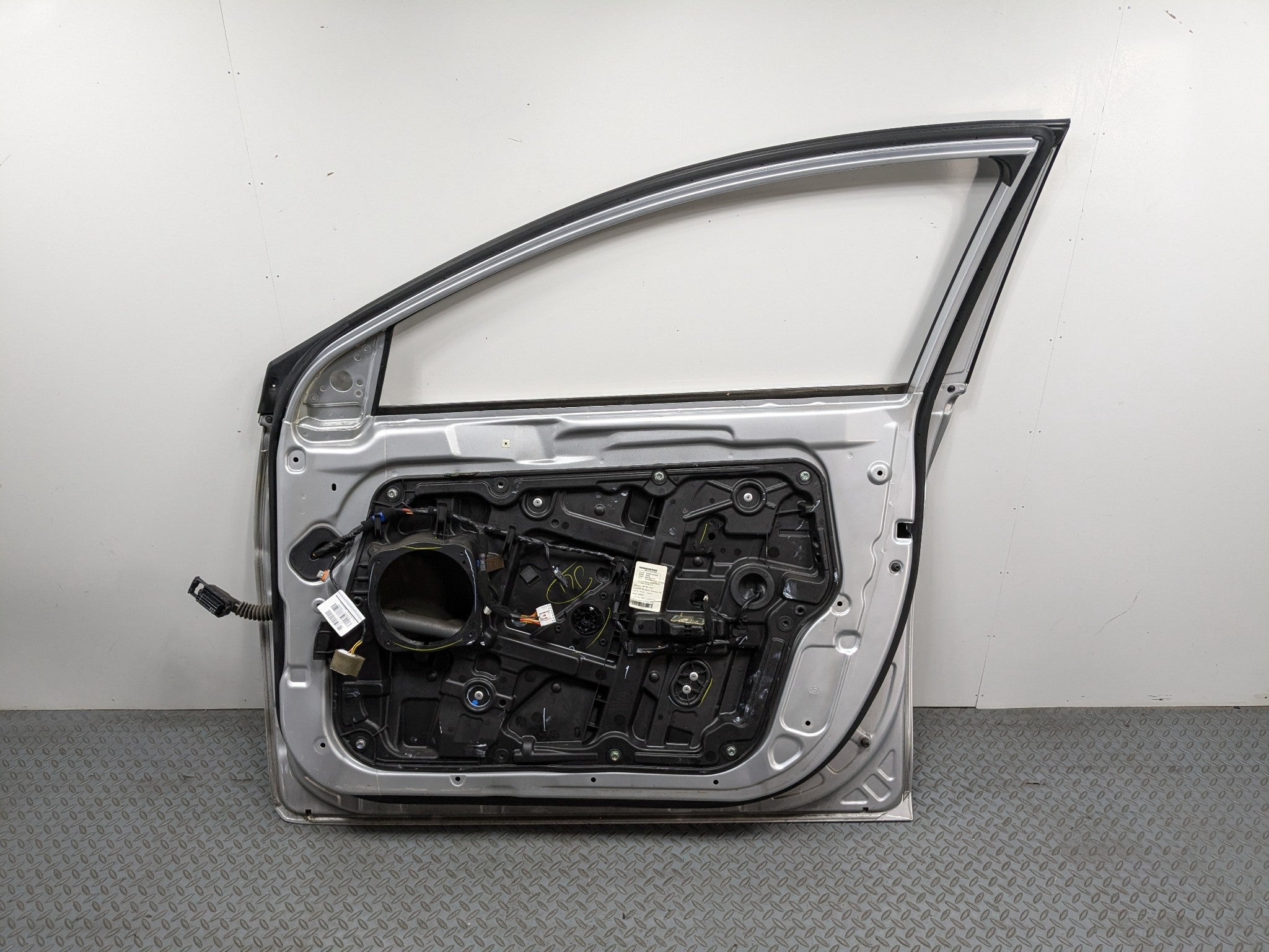 2011 - 2013 HYUNDAI SONATA OEM DOOR SHELL PANEL RADIANT SILVER FRONT RIGHT SIDE