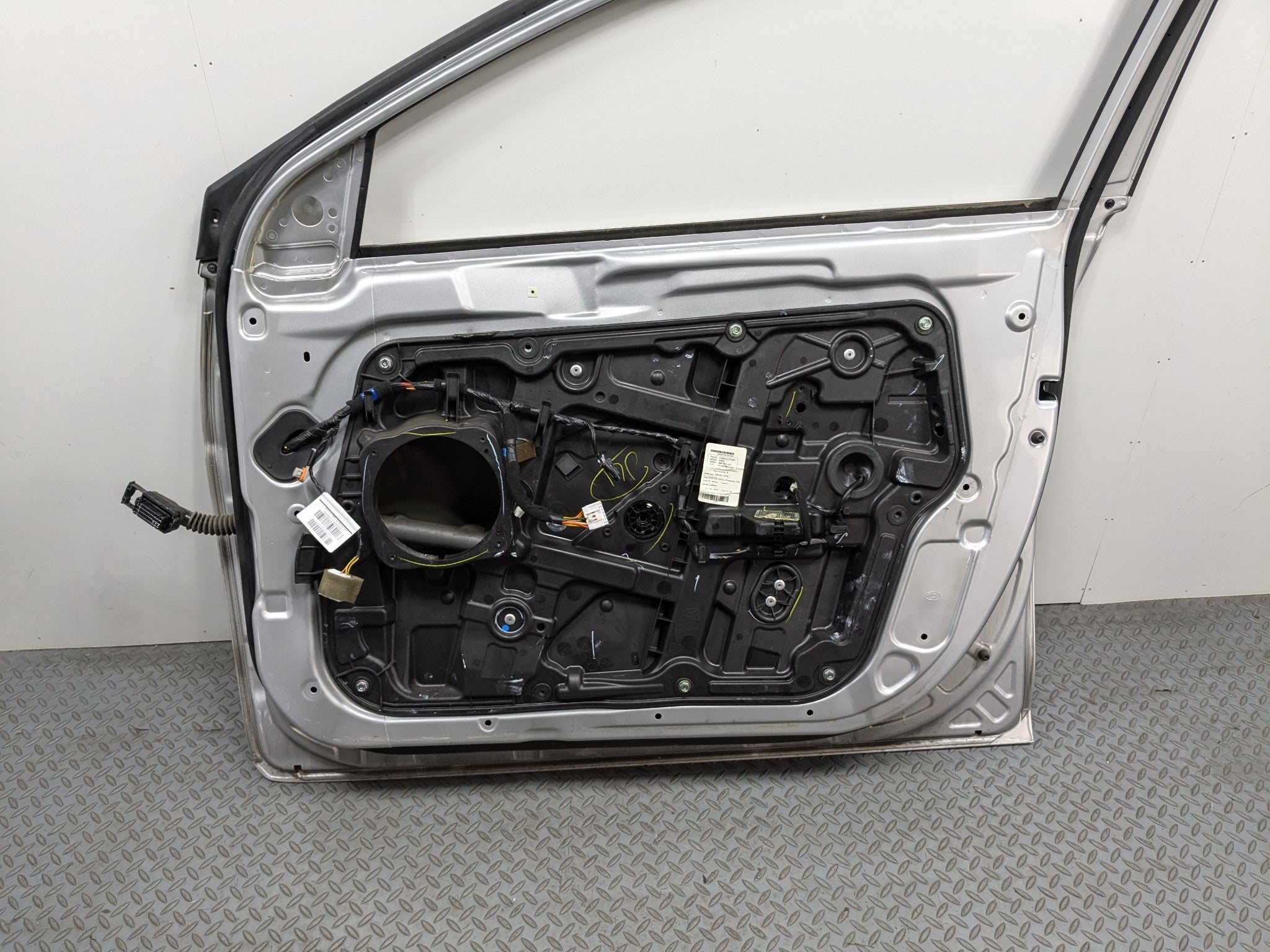 2011 - 2013 HYUNDAI SONATA OEM DOOR SHELL PANEL RADIANT SILVER FRONT RIGHT SIDE