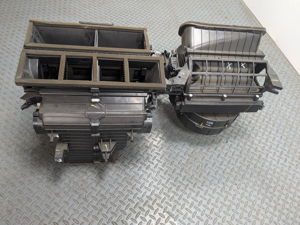2011 - 2013 HYUNDAI SONATA OEM AC HEATER HEATER CORE BOX ASSEMBLY