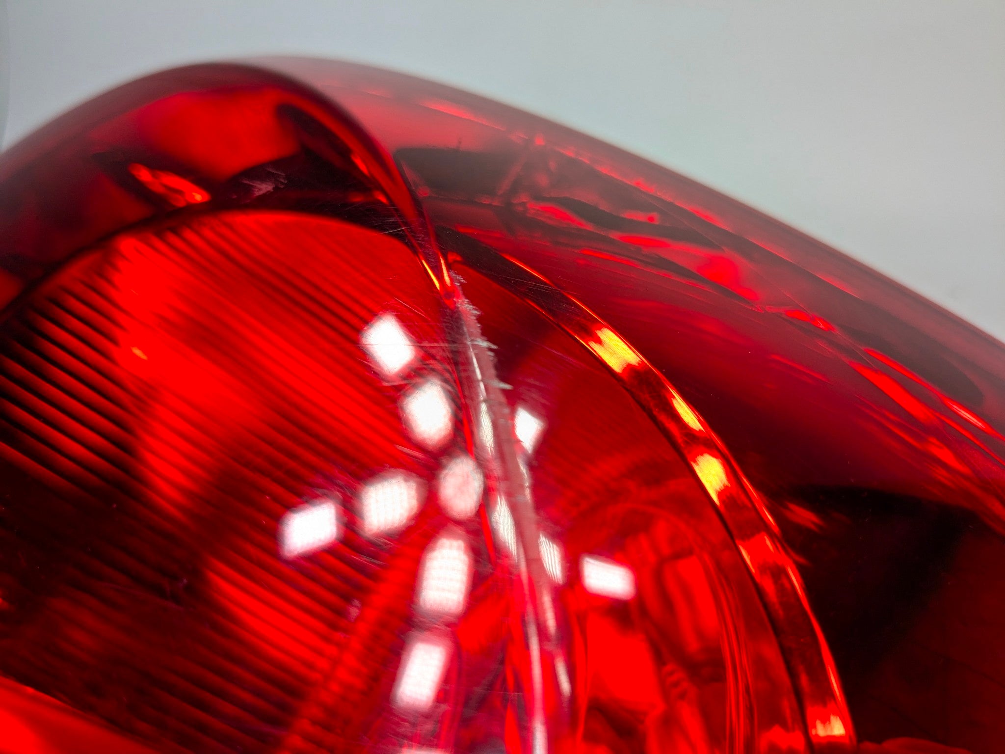 2011 - 2013 HYUNDAI SONATA OEM OUTER QUARTER PANEL MOUNTED TAIL LIGHT REAR LEFT