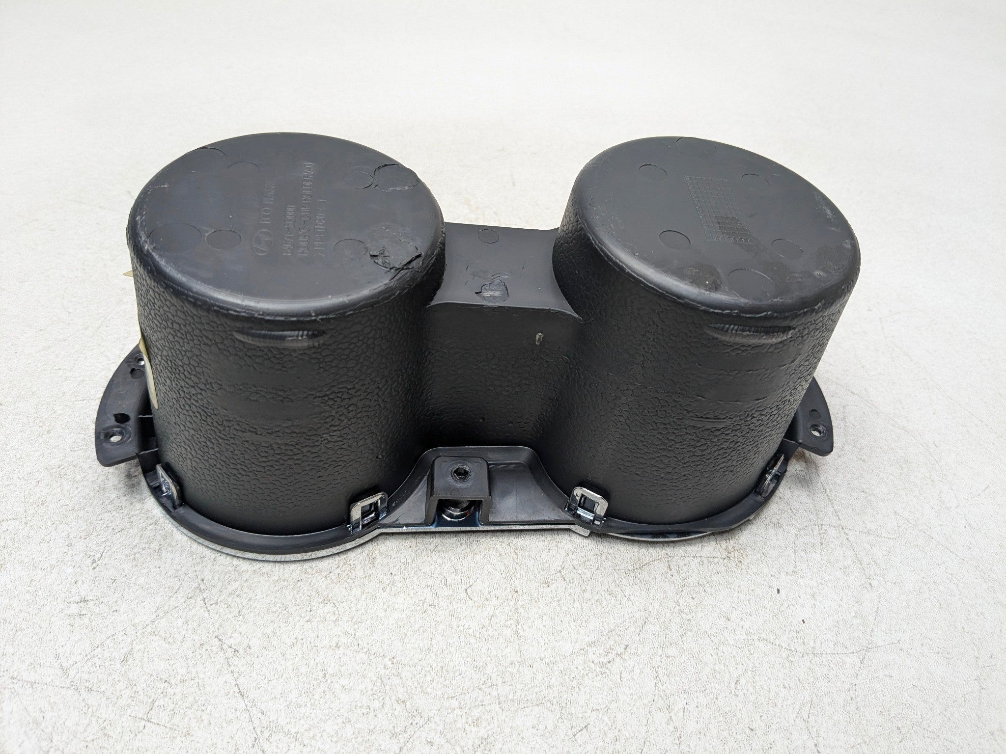 2011 - 2013 HYUNDAI SONATA OEM DUAL CUP HOLDER BLACK INSERT CENTER CONSOLE FRONT