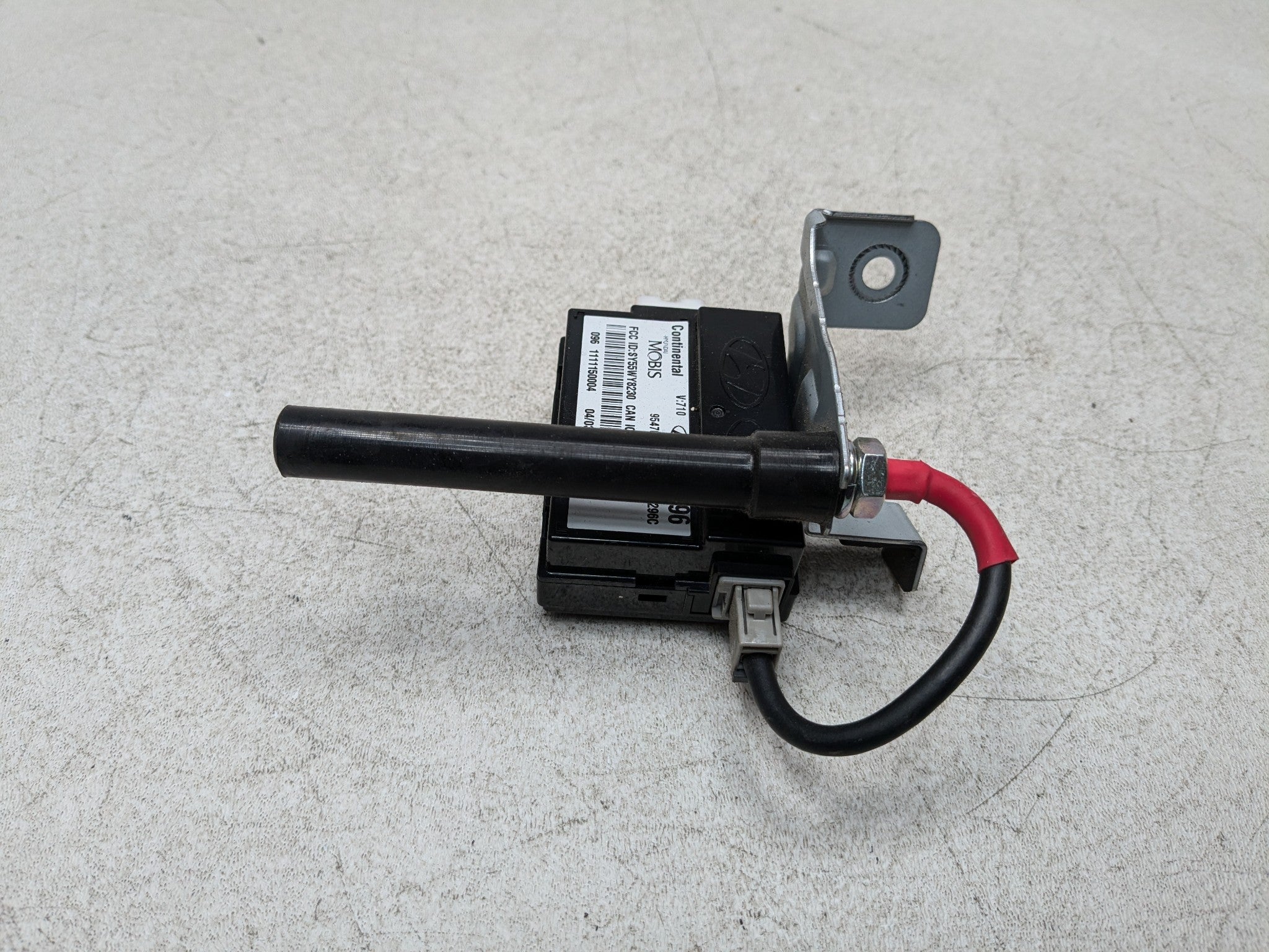 2011 - 2013 HYUNDAI SONATA OEM LOCKING KEYLESS ENTRY ANTENNA CONTROL MODULE
