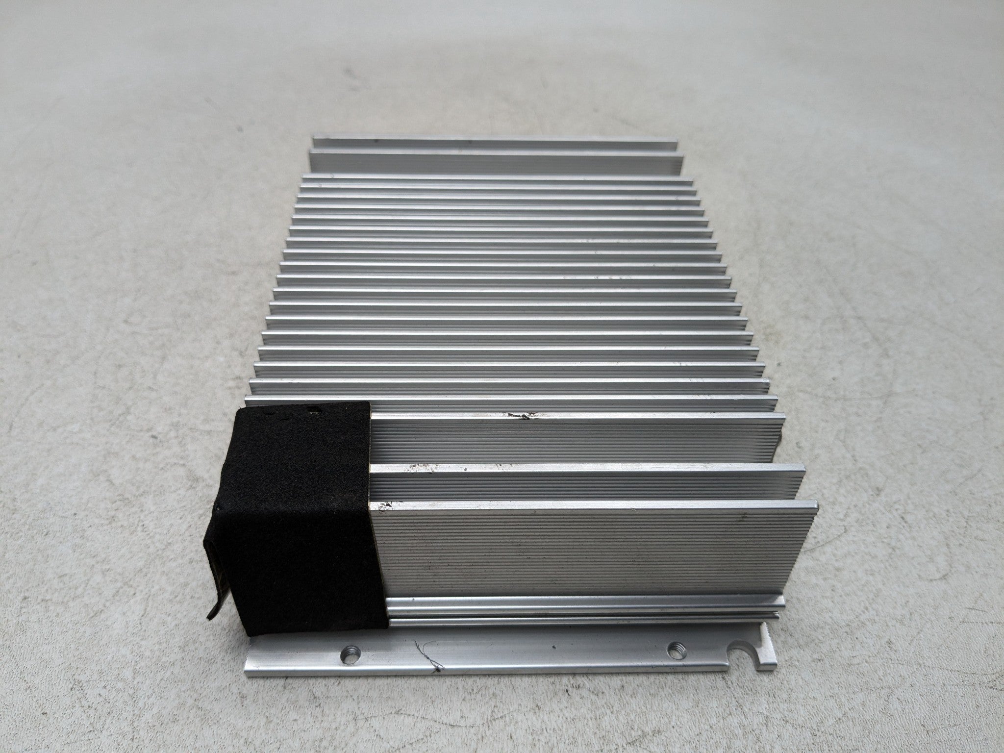 2011 - 2013 HYUNDAI SONATA OEM RADIO STEREO AMPLIFIER AUDIO AND VISUAL EQUIPMENT