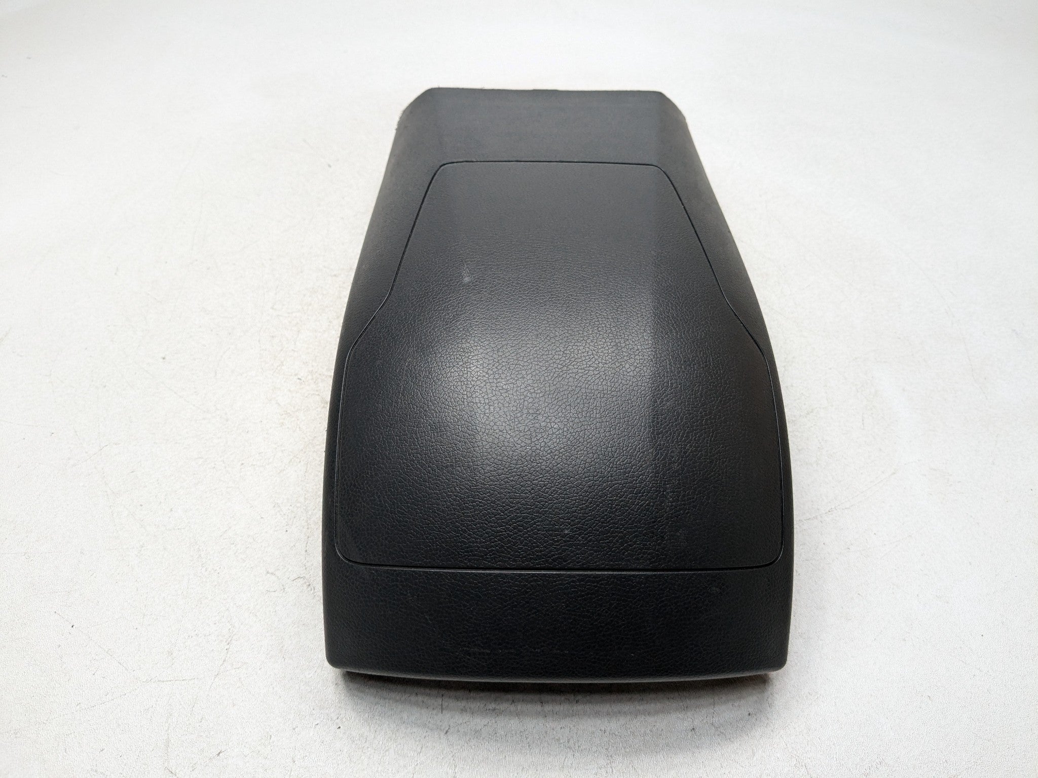 2011 - 2013 HYUNDAI SONATA OEM REAR CENTER FLOOR CONSOLE COVER TRIM BLACK
