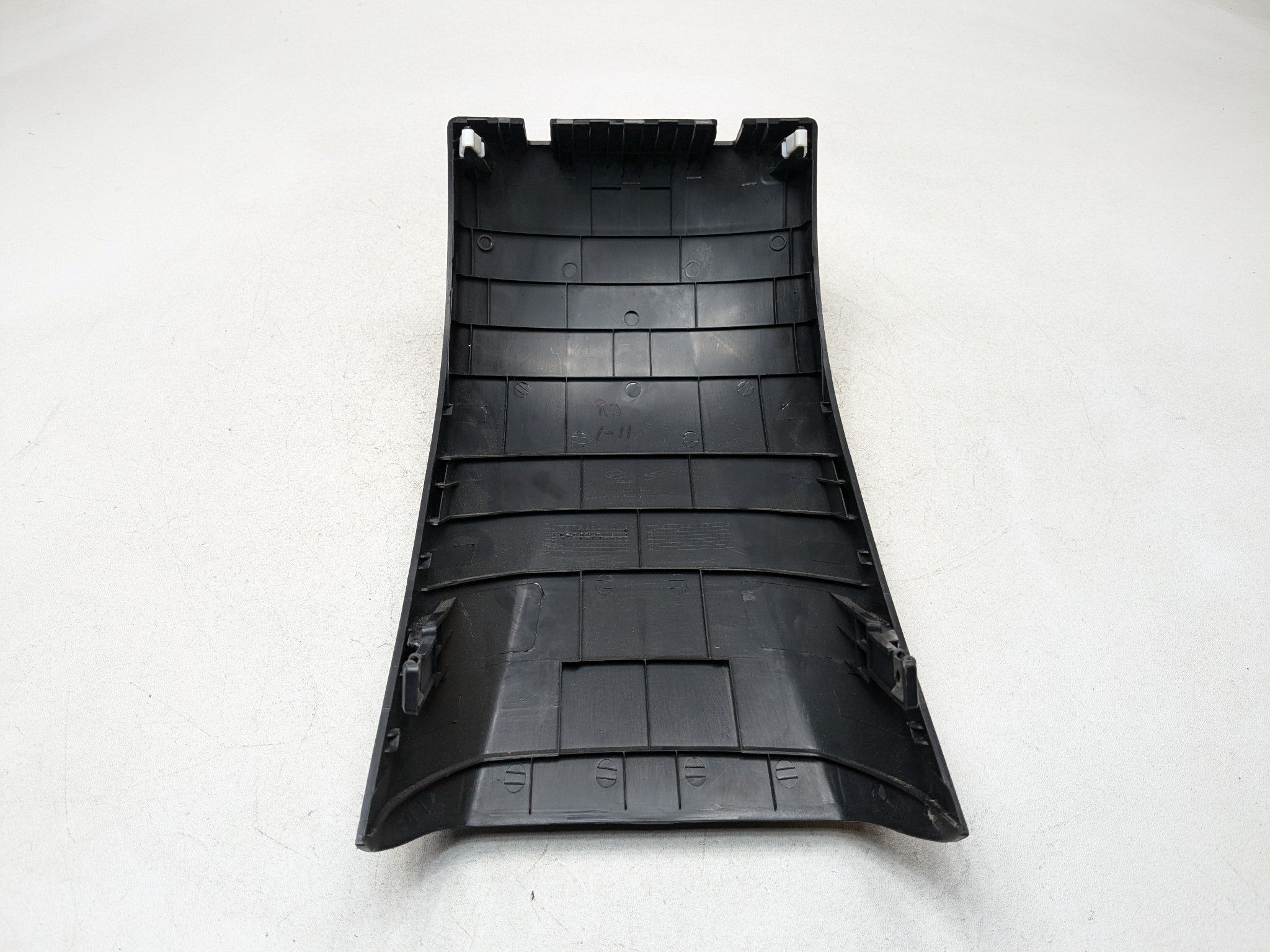 2011 - 2013 HYUNDAI SONATA OEM REAR CENTER FLOOR CONSOLE COVER TRIM BLACK
