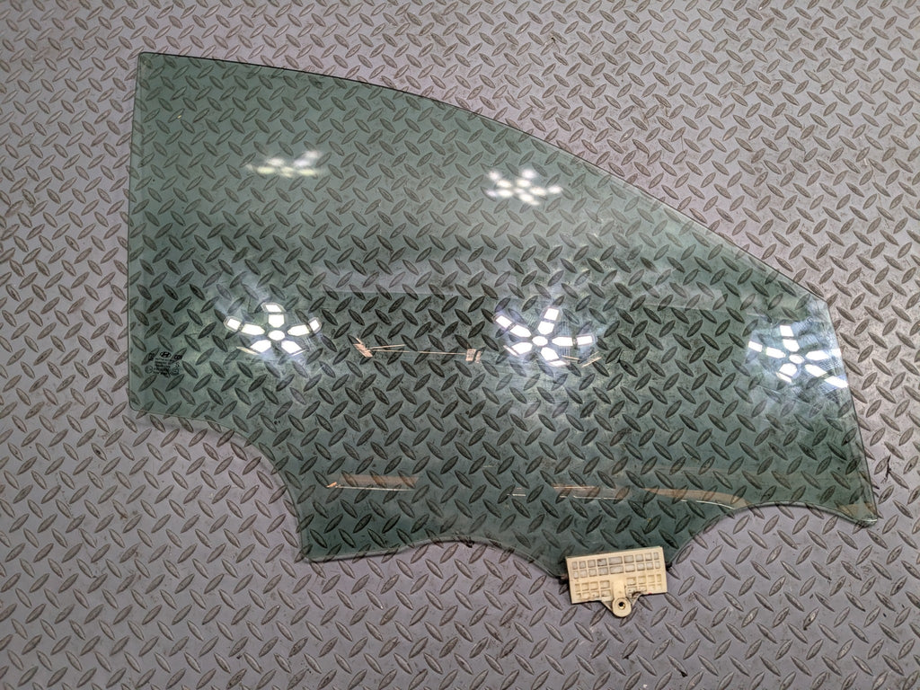 2013 - 2016 HYUNDAI SANTA FE OEM DOOR WINDOW GLASS FRONT RIGHT PASSENGER SIDE