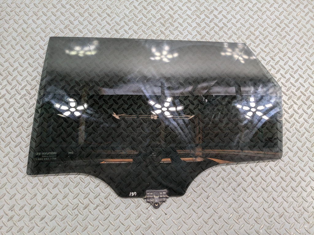 2013 - 2016 HYUNDAI SANTA FE OEM DOOR WINDOW GLASS WITH PRIVACY TINT REAR LEFT