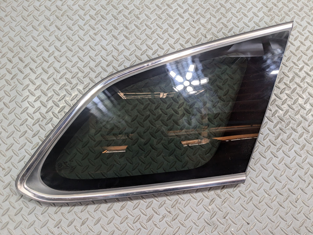 2013 - 2016 HYUNDAI SANTA FE OEM QUARTER WINDOW GLASS REAR RIGHT PASSENGER SIDE