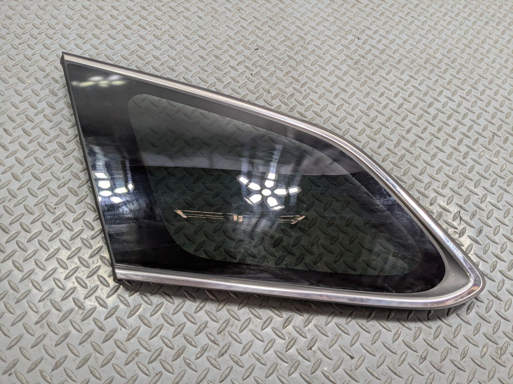 2013 - 2016 HYUNDAI SANTA FE OEM QUARTER WINDOW GLASS REAR LEFT DRIVER SIDE